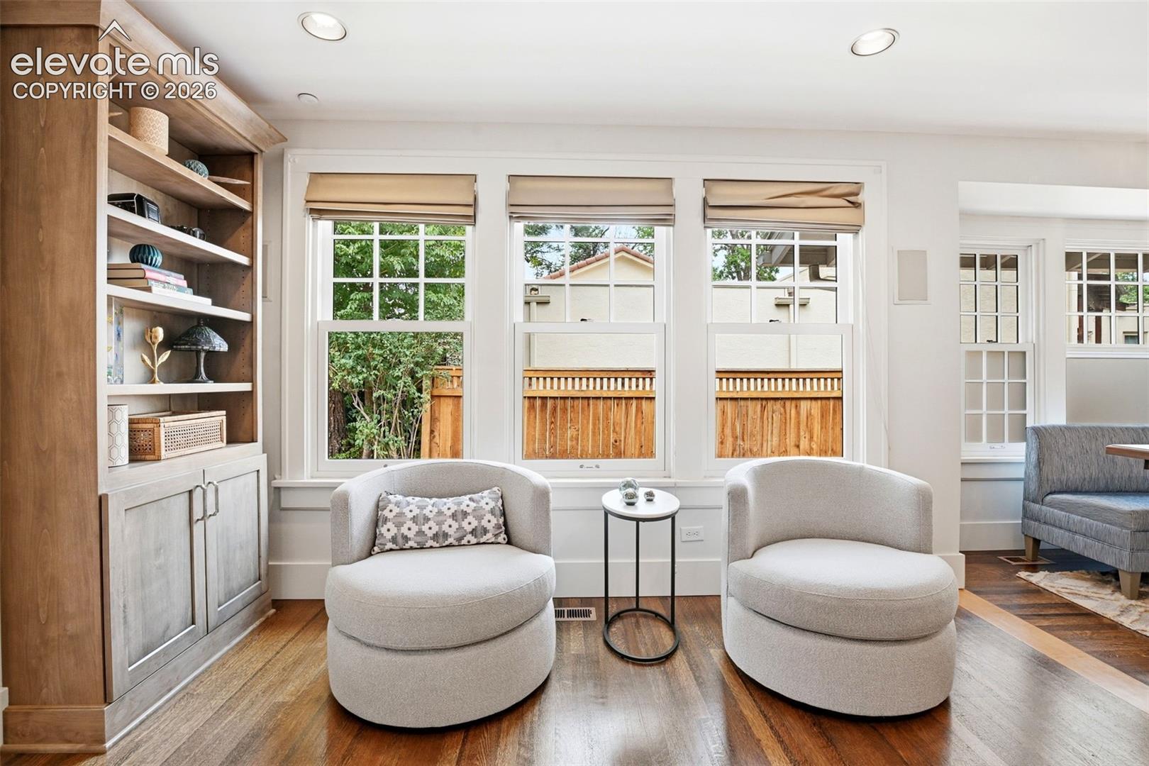 10 E Jefferson Street