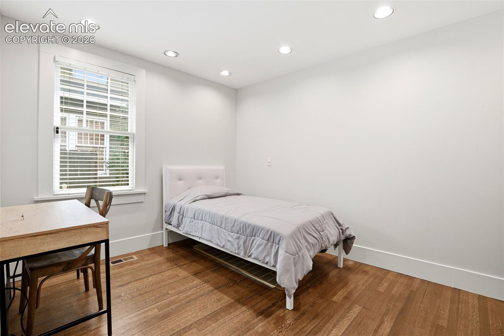 10 E Jefferson Street