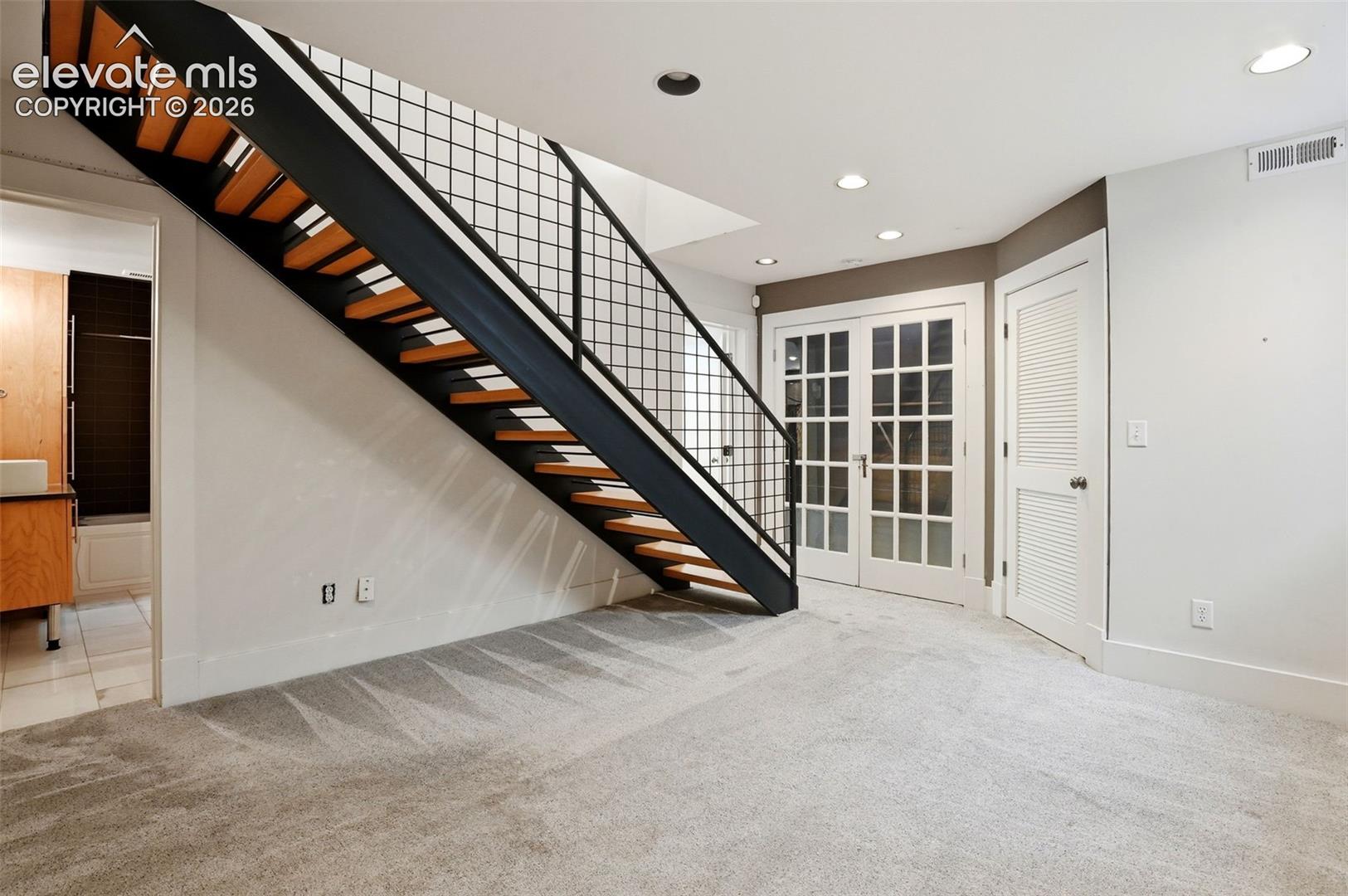 10 E Jefferson Street