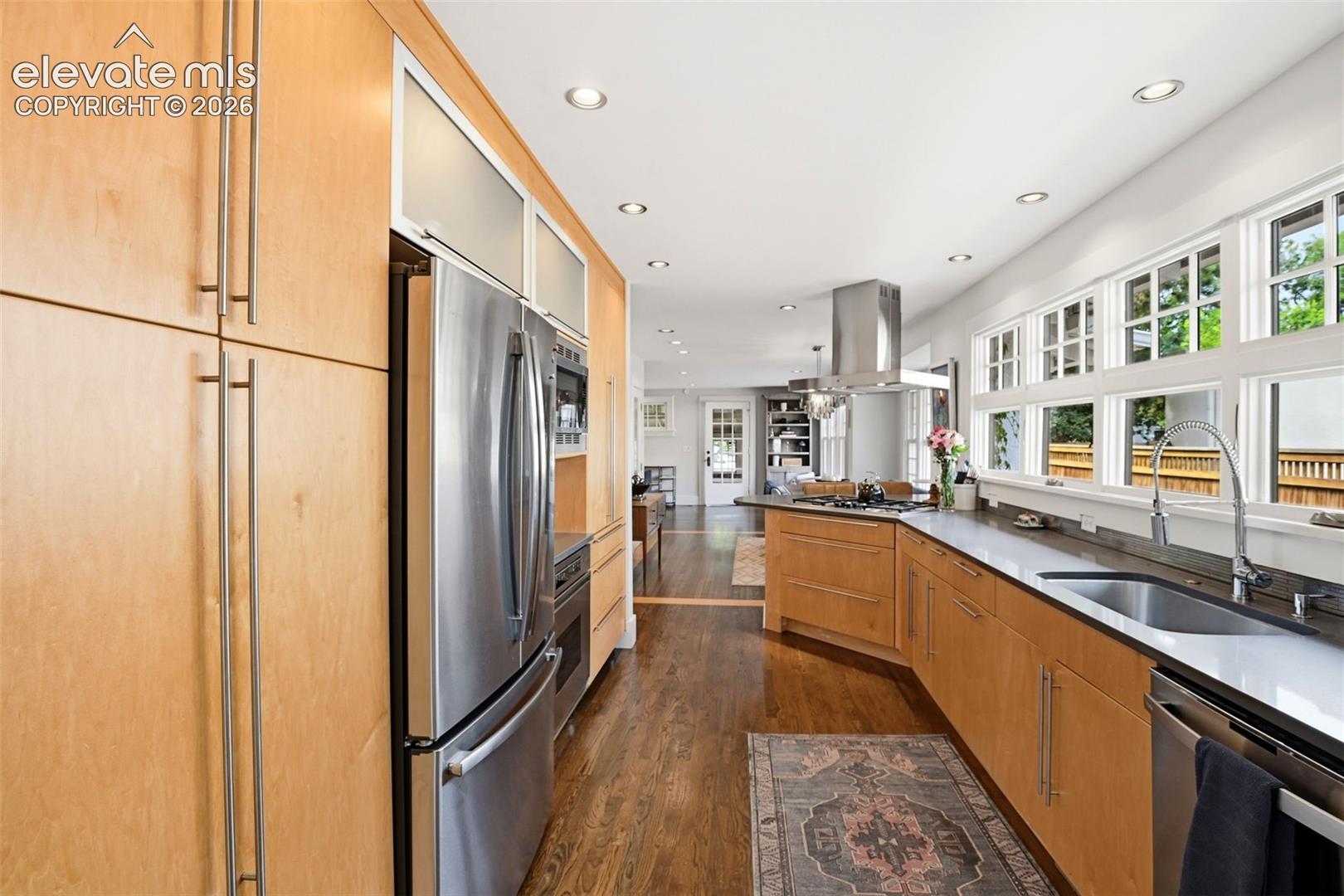 10 E Jefferson Street