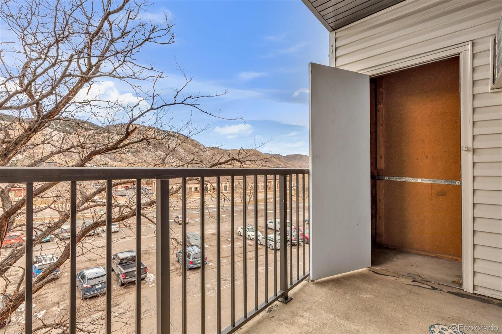 1250 Golden Circle Unit: 409