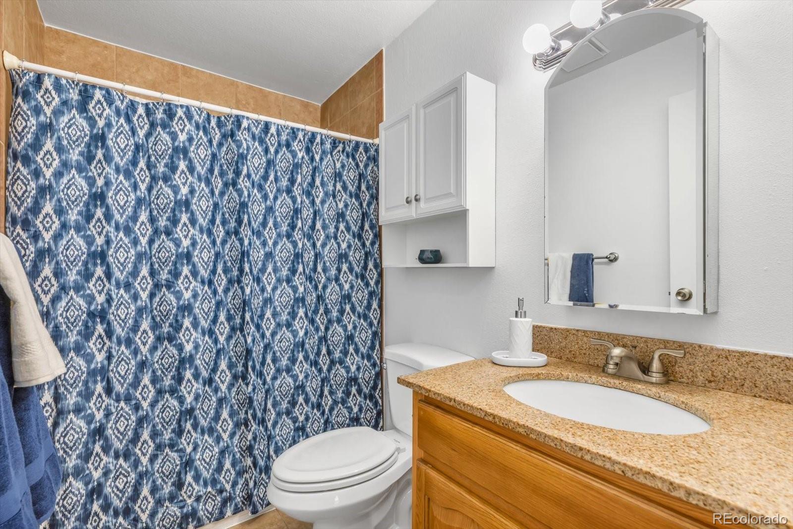 1250 Golden Circle Unit: 409