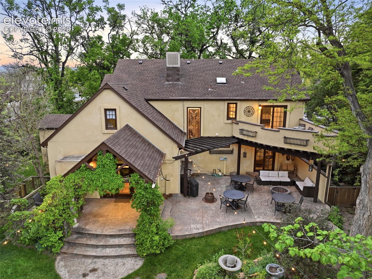 1321 Cascade Avenue