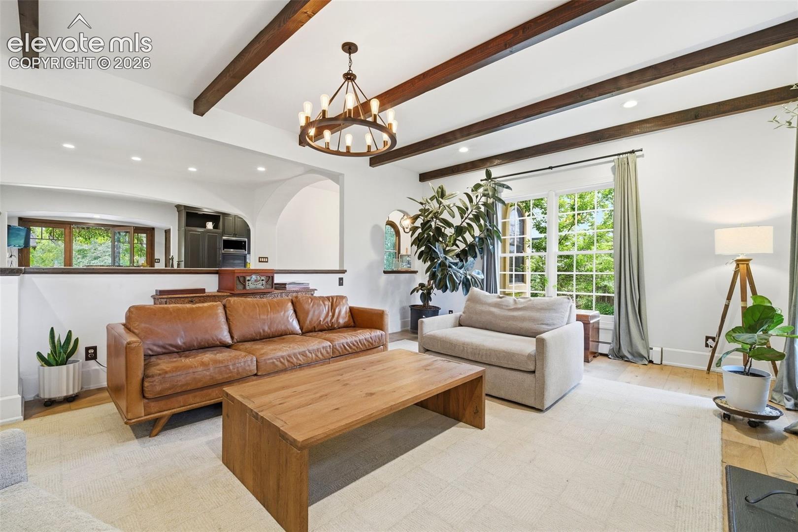 1321 Cascade Avenue