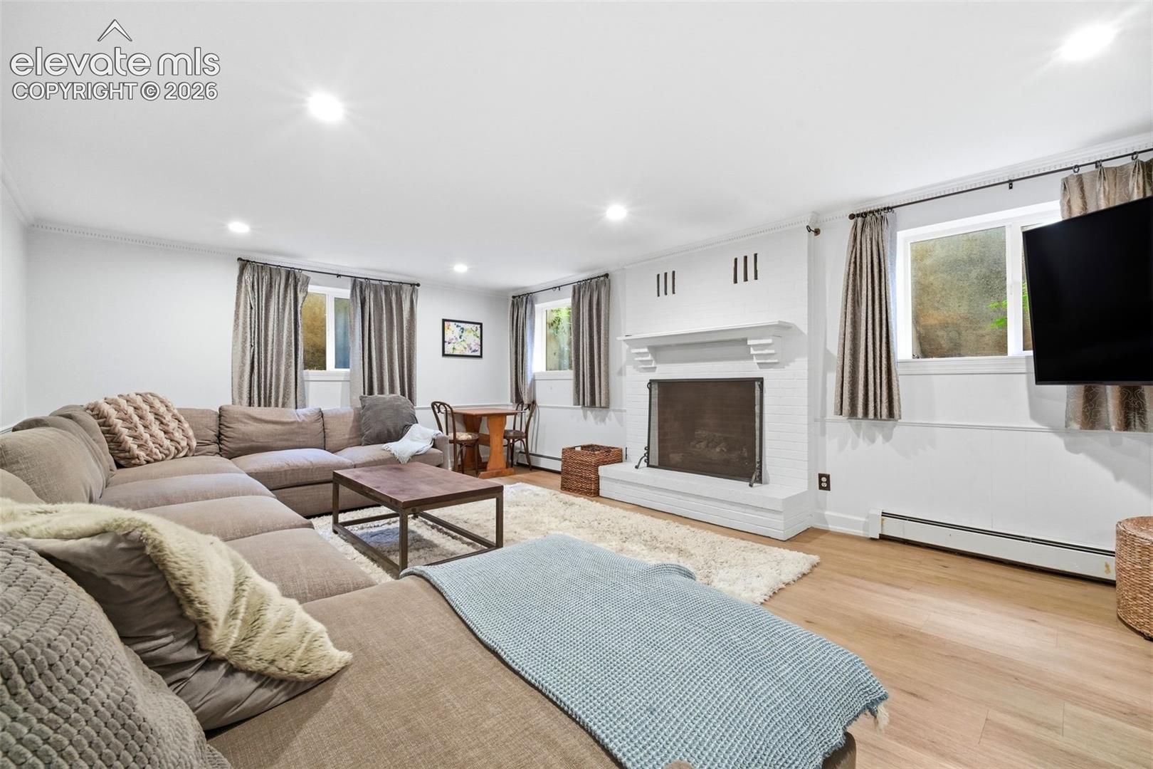 1321 Cascade Avenue