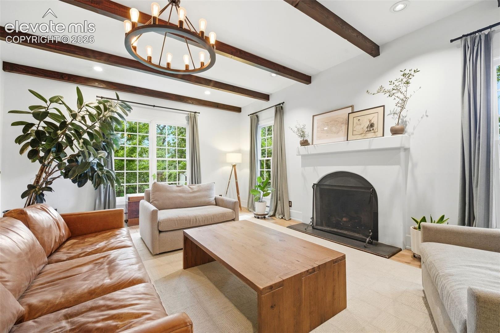 1321 Cascade Avenue