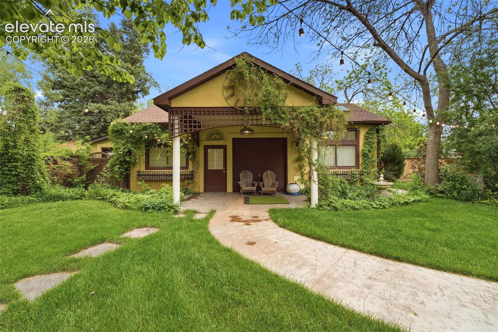 1321 Cascade Avenue