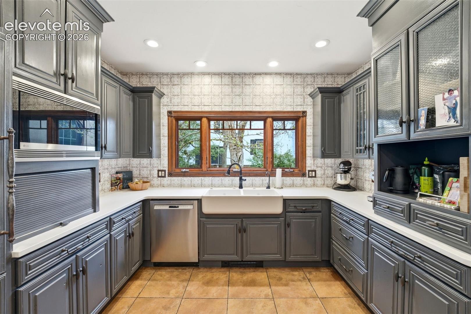1321 Cascade Avenue