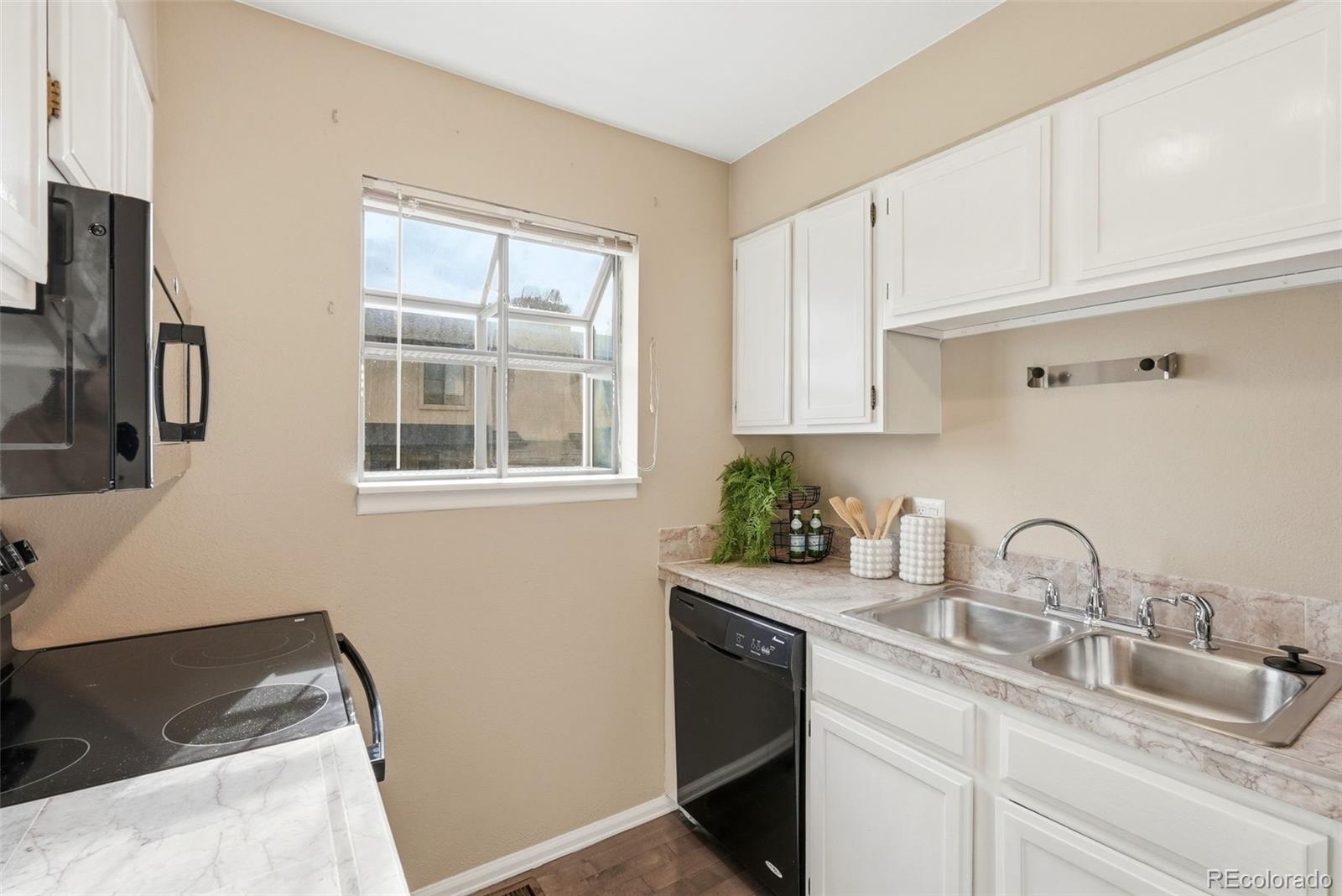 2111 Mount Washington Avenue