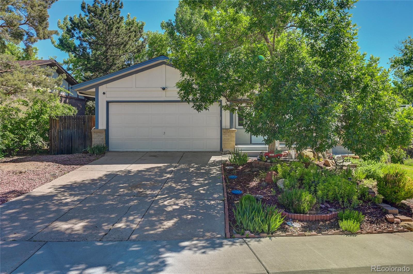13911 W Warren Drive