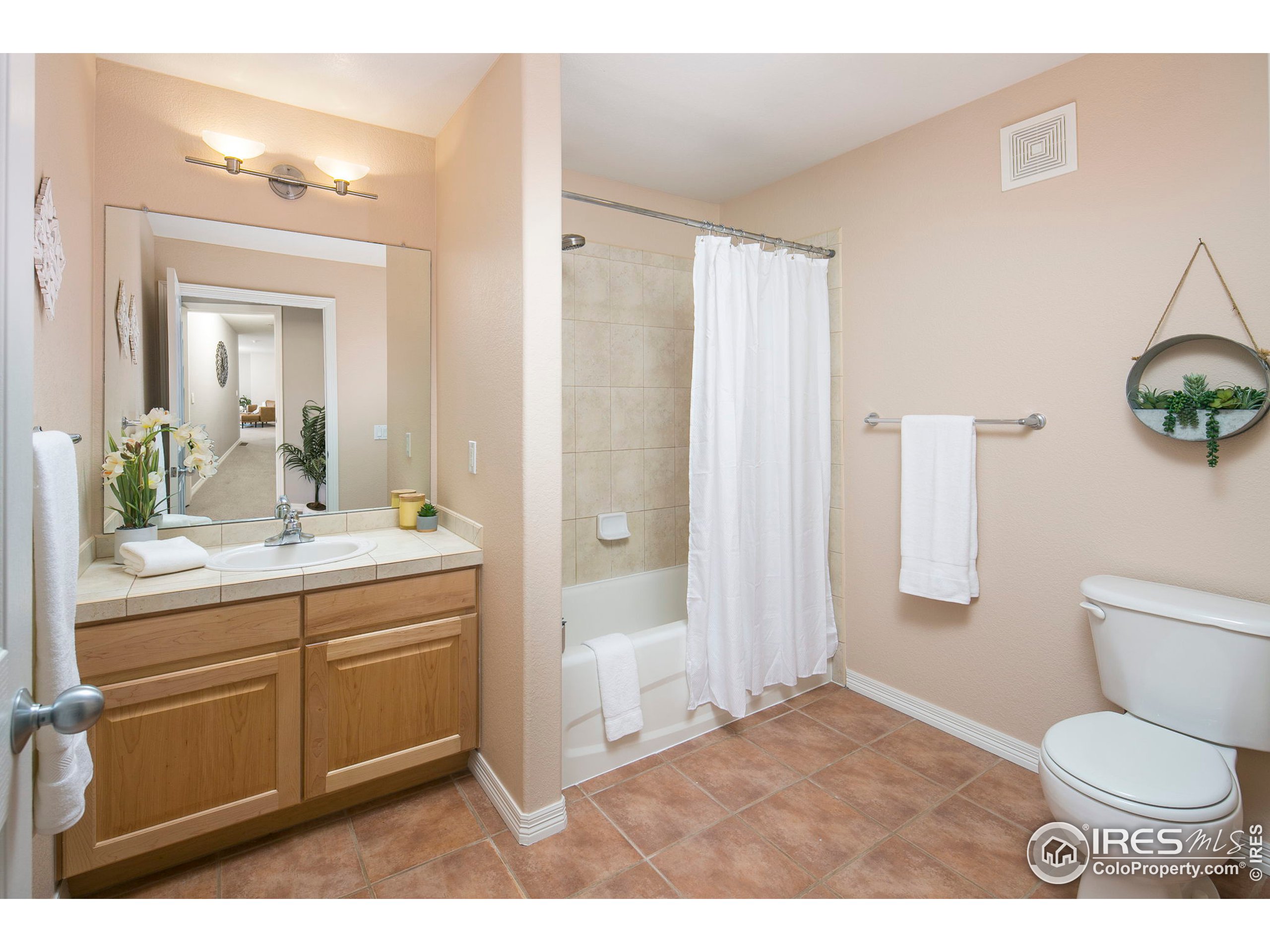 947 Laramie Blvd Unit: B-13