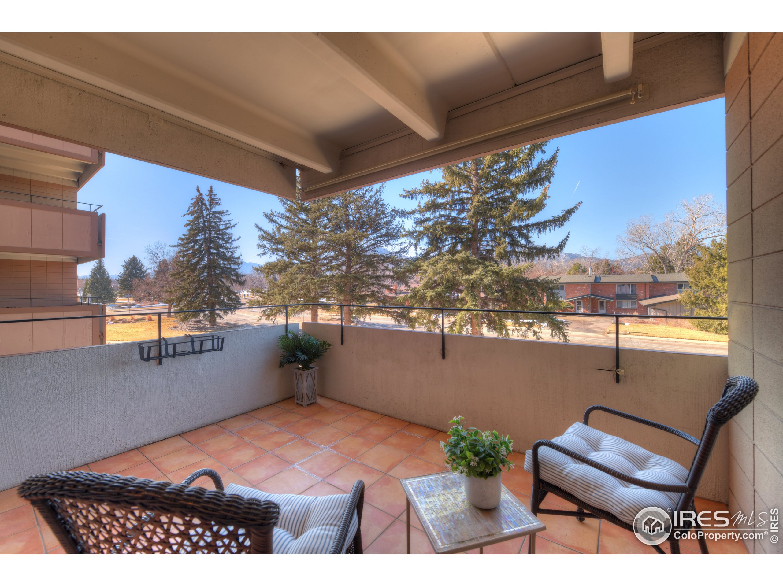 500 Mohawk Dr Unit: 201