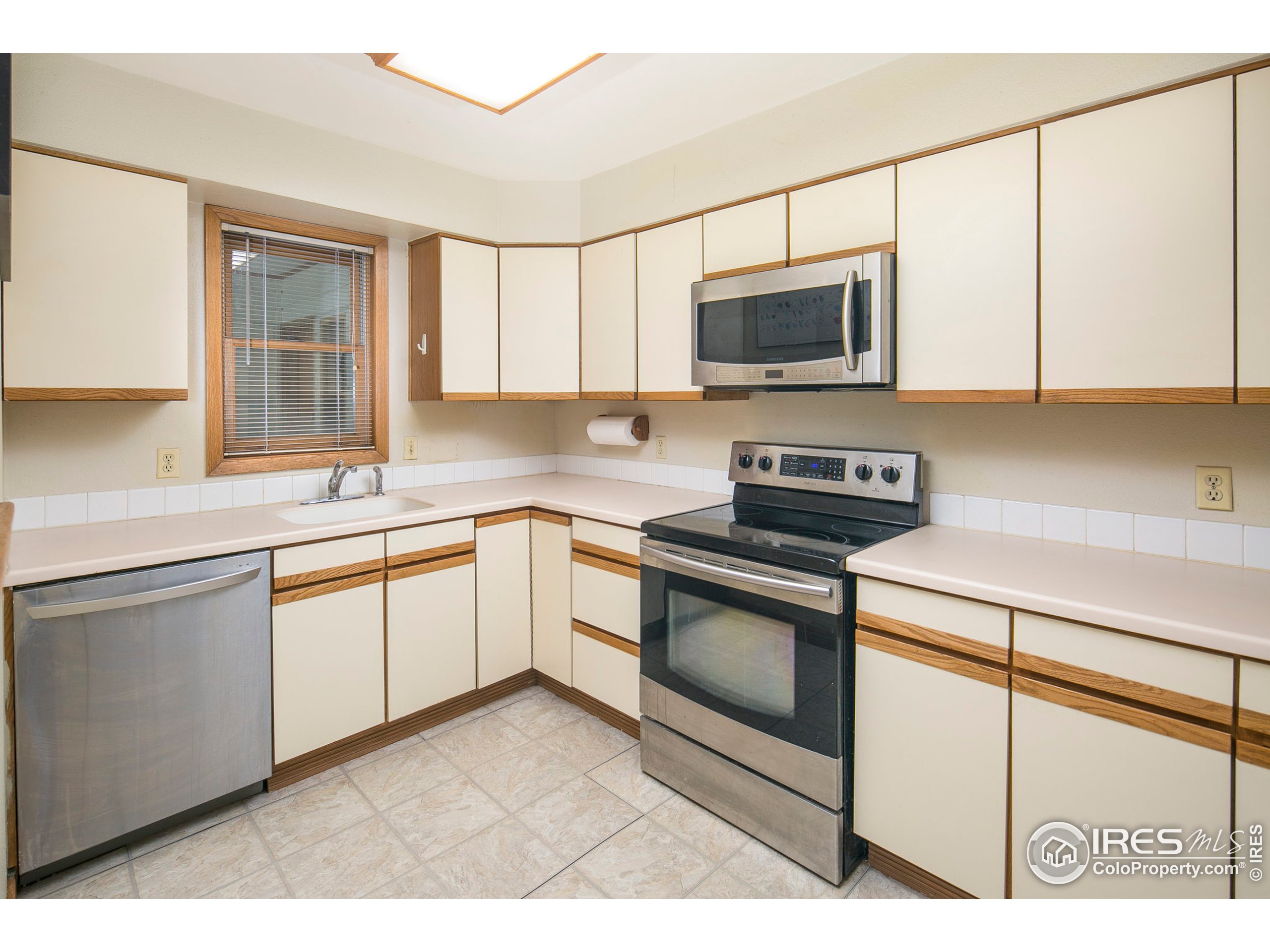 2807 Sundown Ln Unit: 105