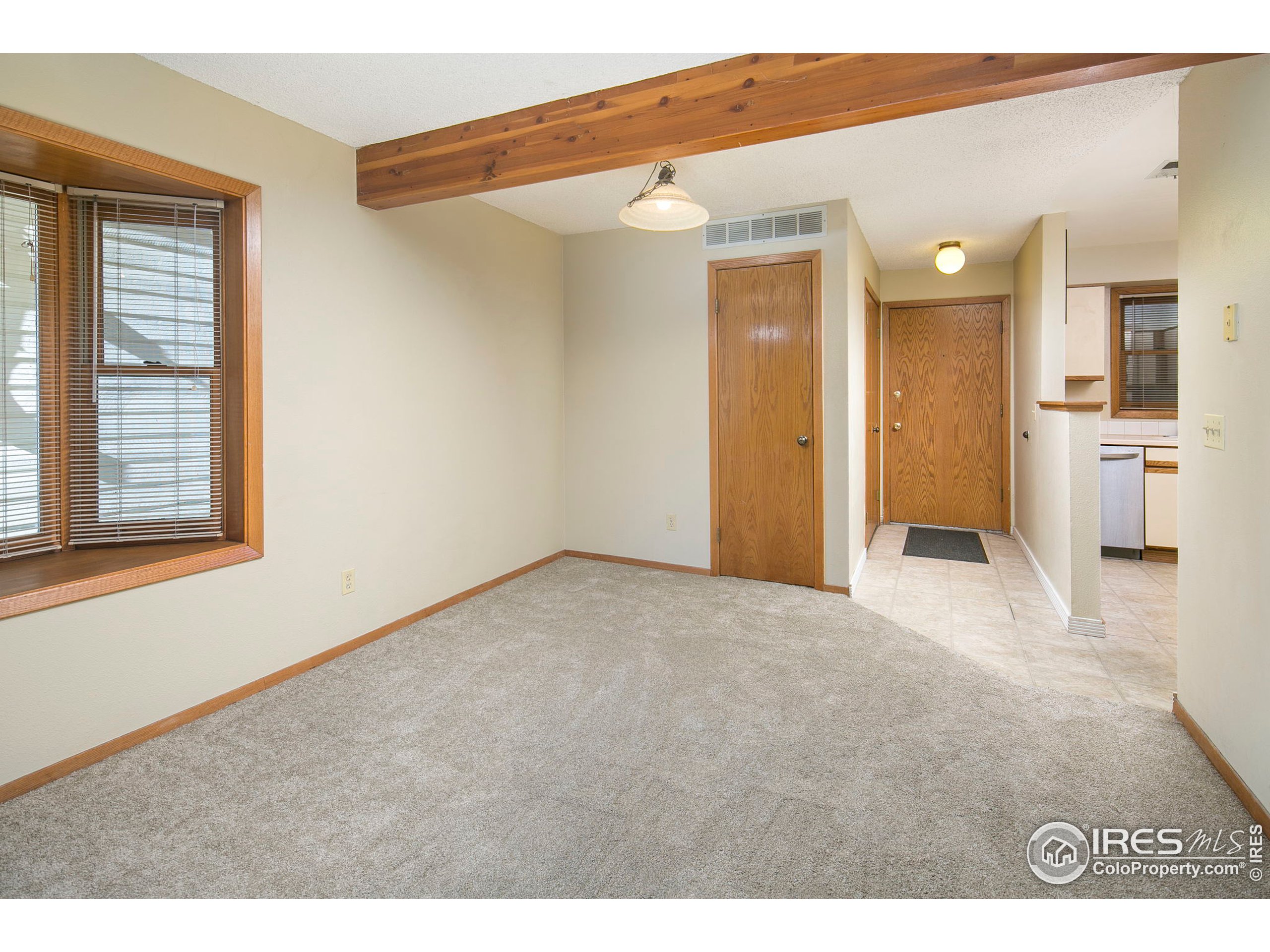 2807 Sundown Ln Unit: 105