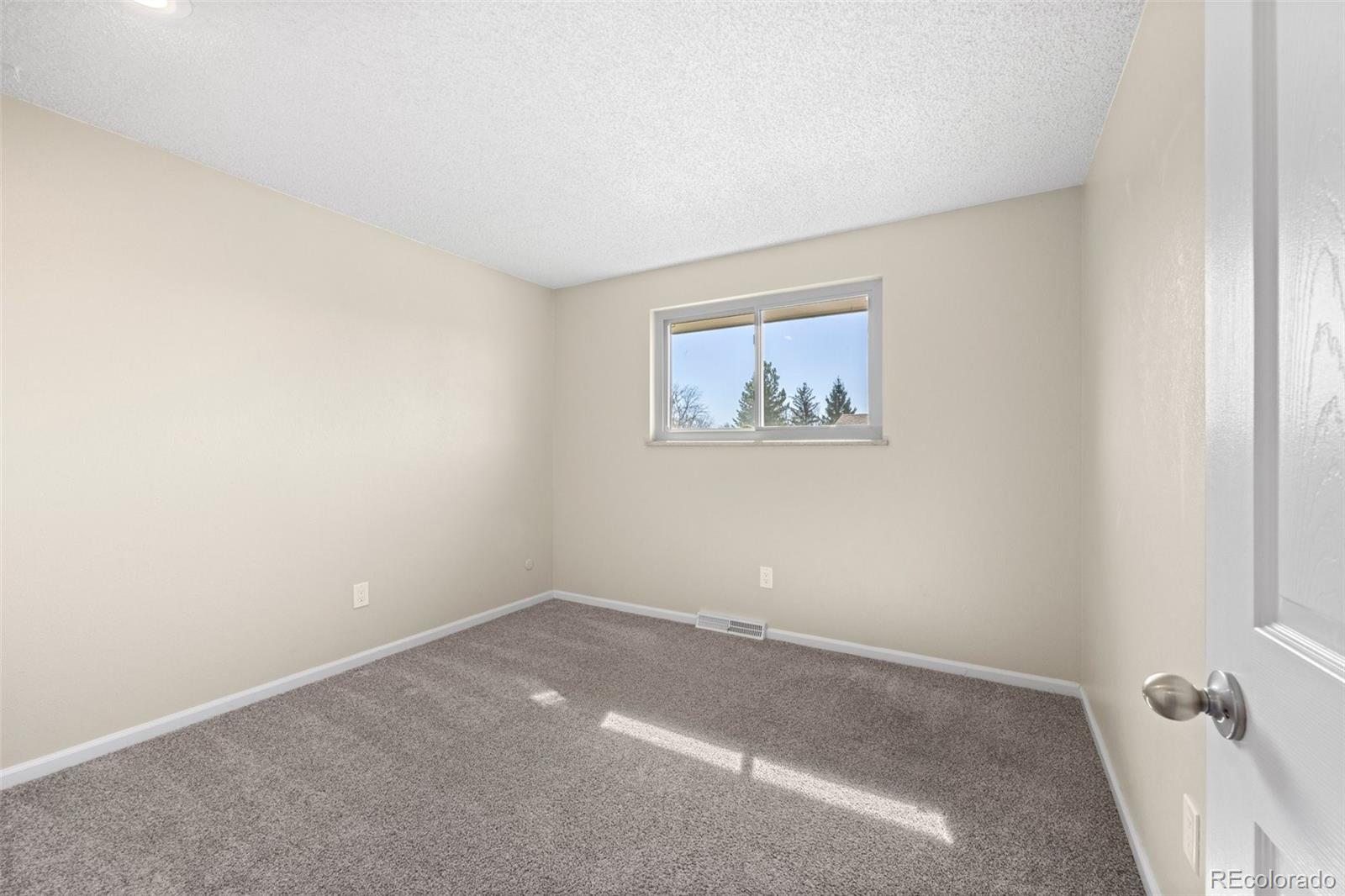 4858 Fairlawn Circle