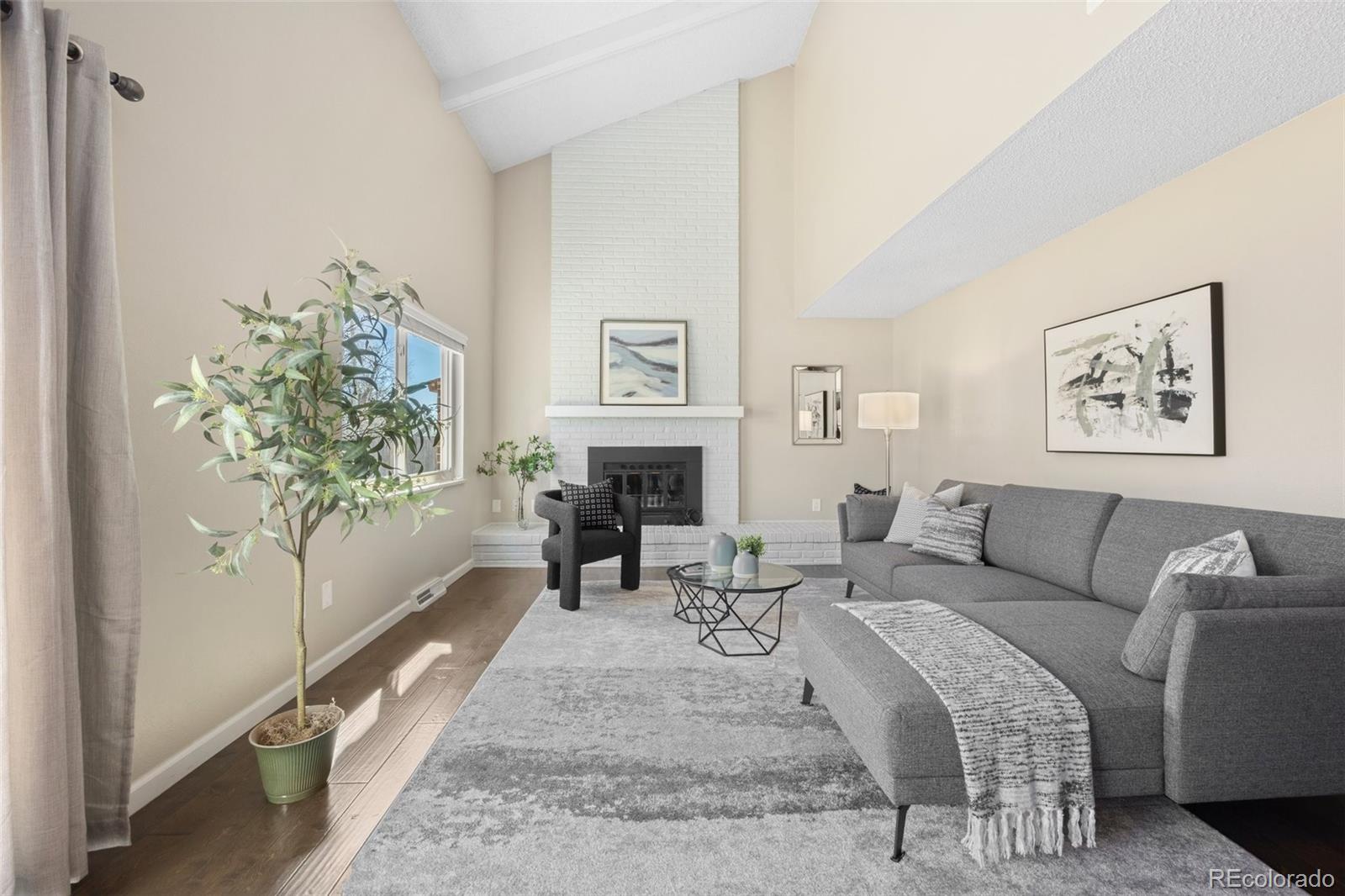 4858 Fairlawn Circle