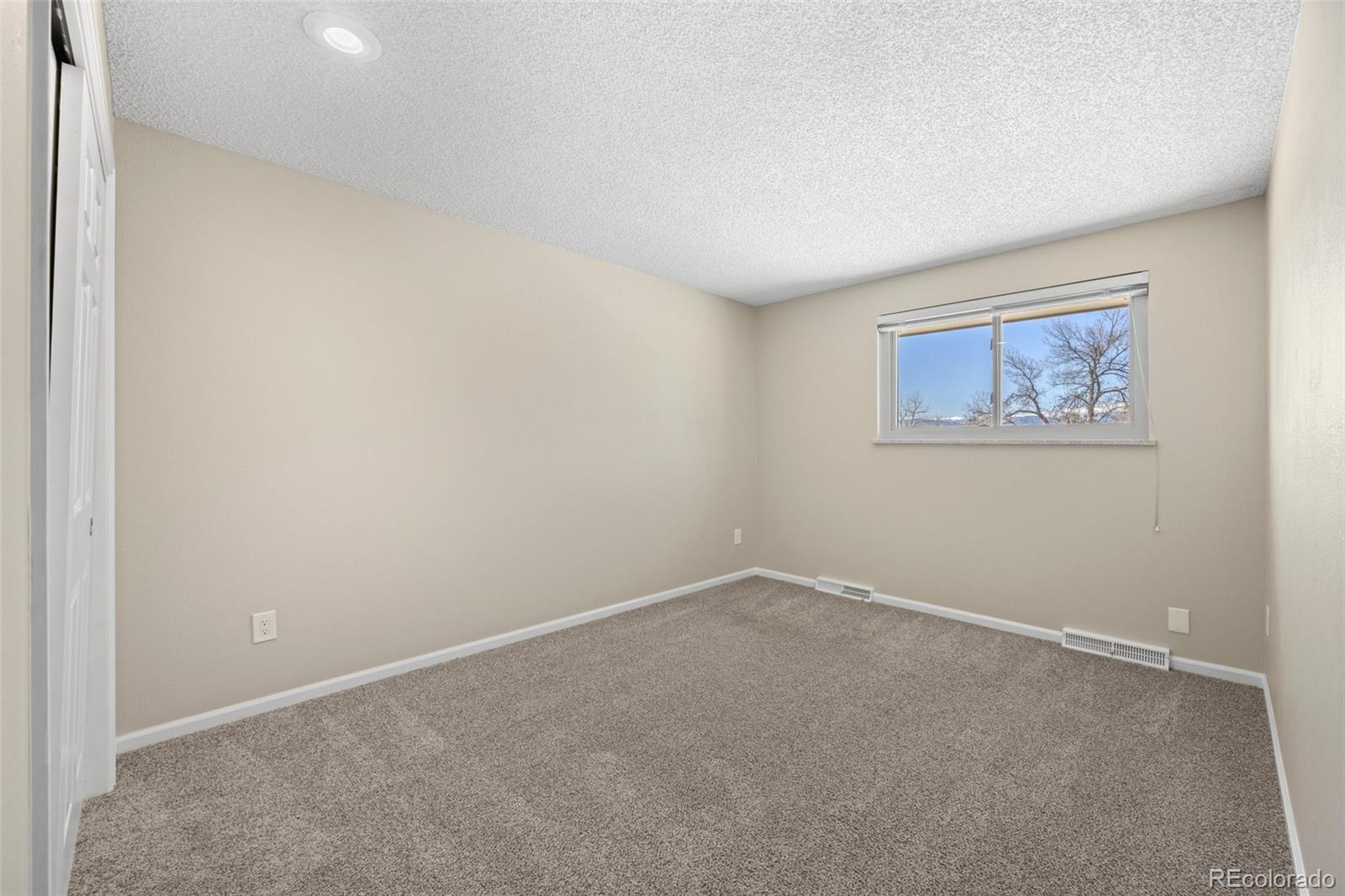 4858 Fairlawn Circle