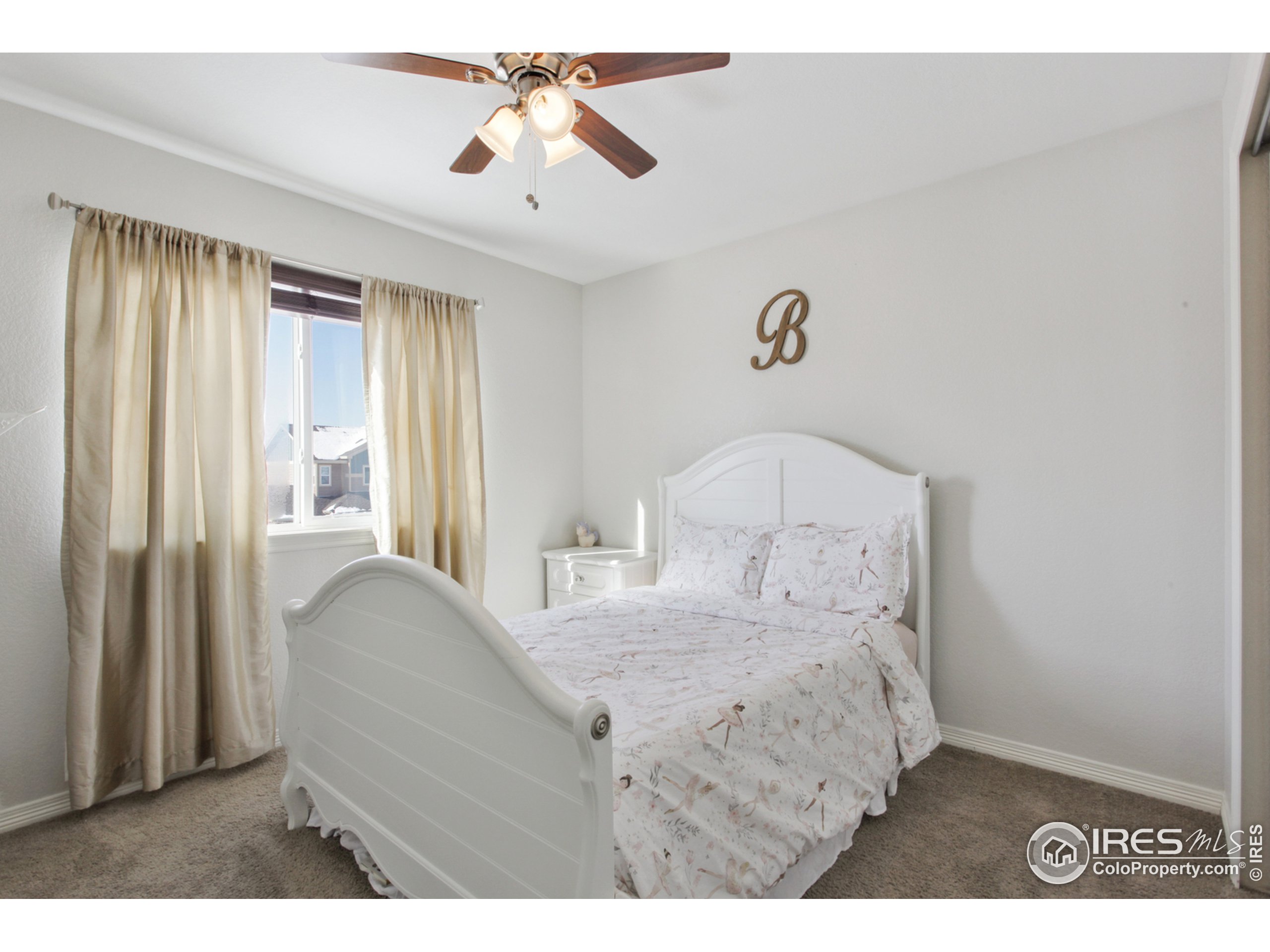 9060 Sandpiper Dr