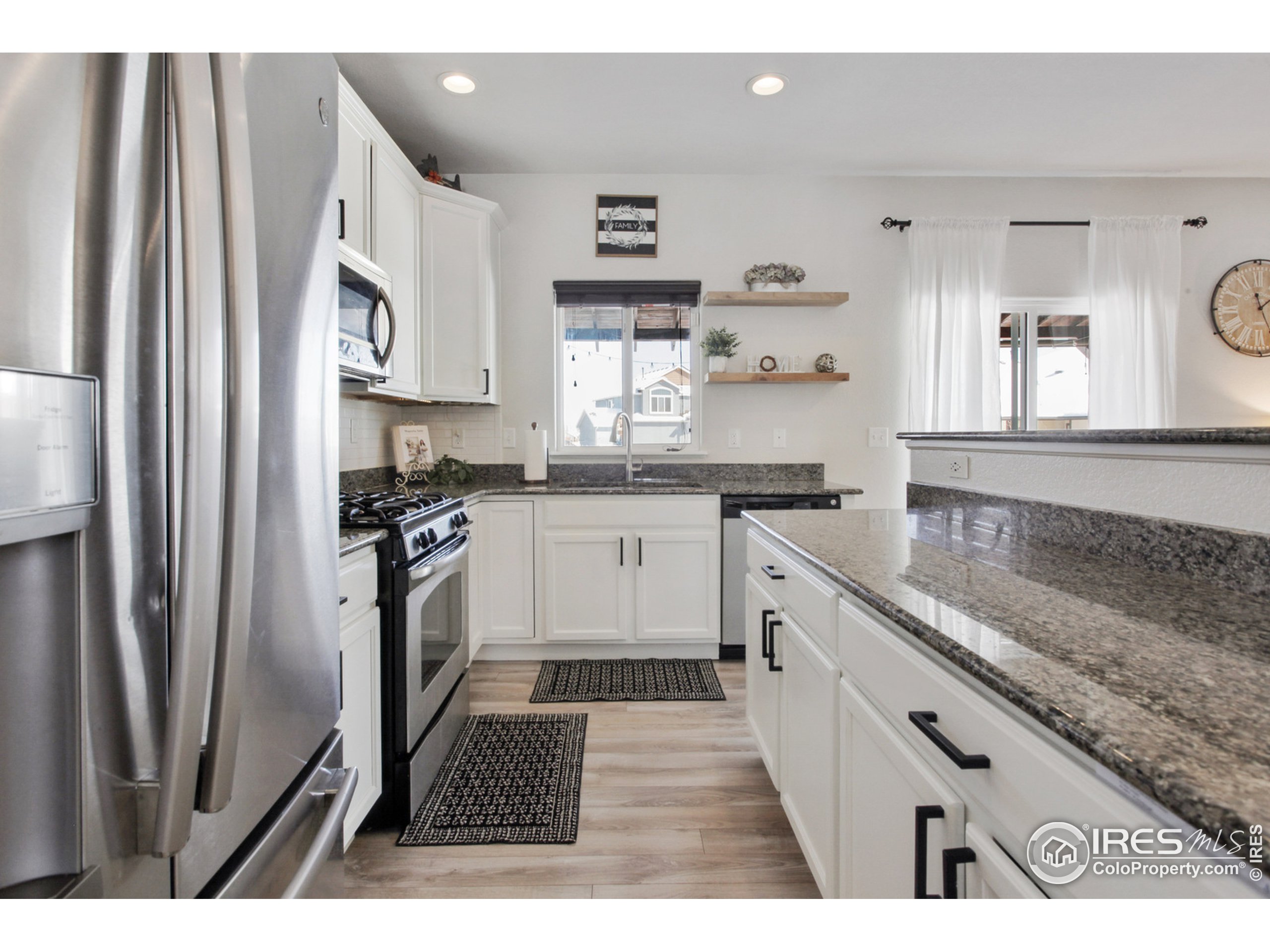 9060 Sandpiper Dr
