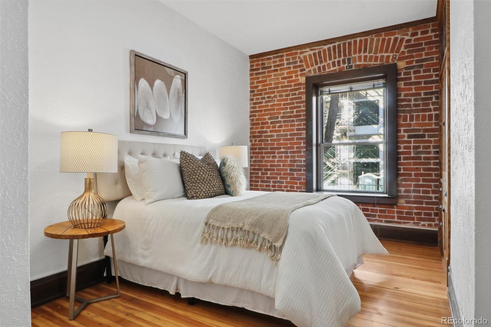 1210 E Colfax Avenue Unit: 203