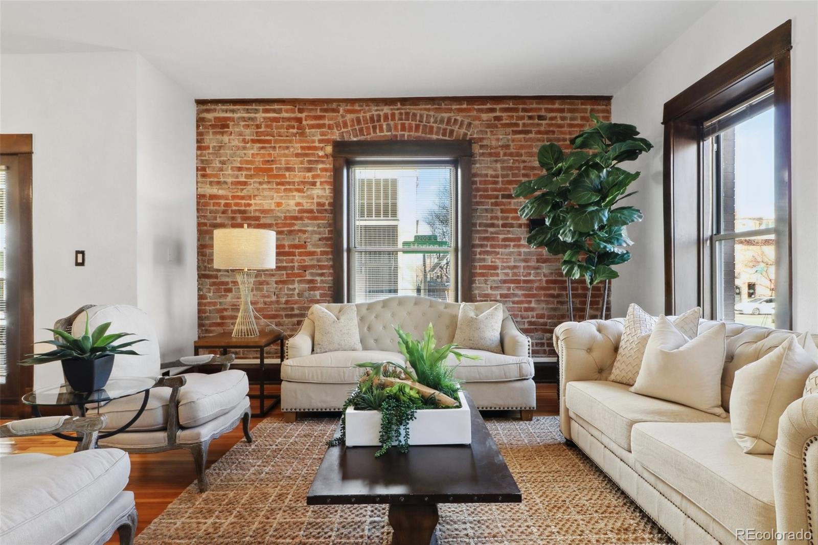 1210 E Colfax Avenue Unit: 203