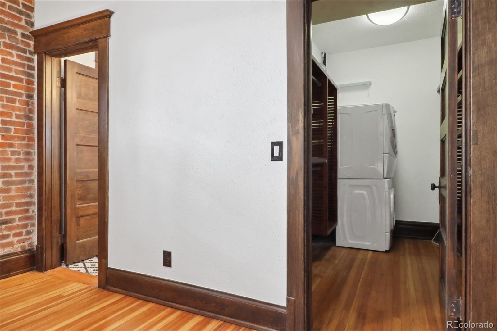 1210 E Colfax Avenue Unit: 203