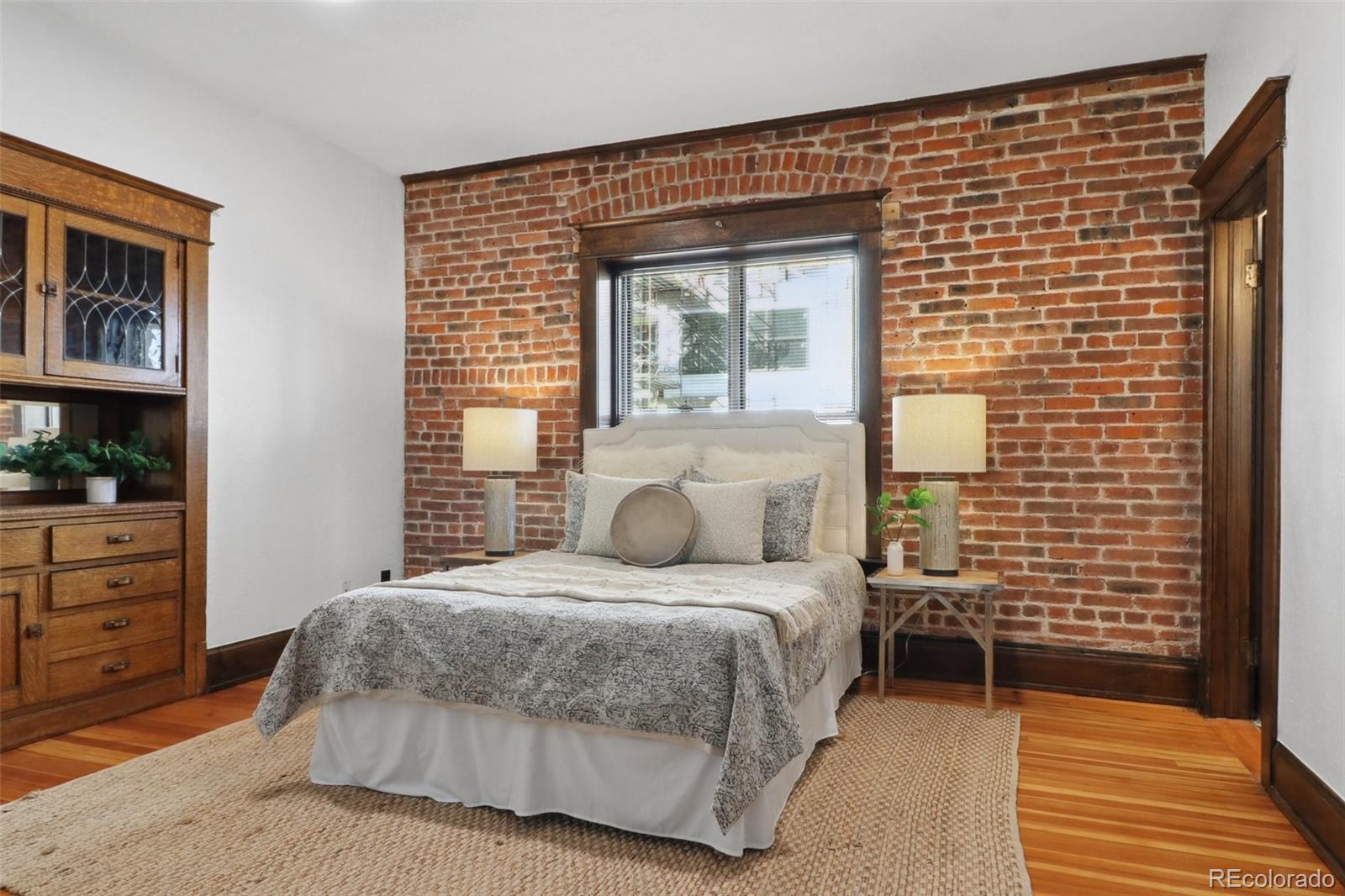 1210 E Colfax Avenue Unit: 203
