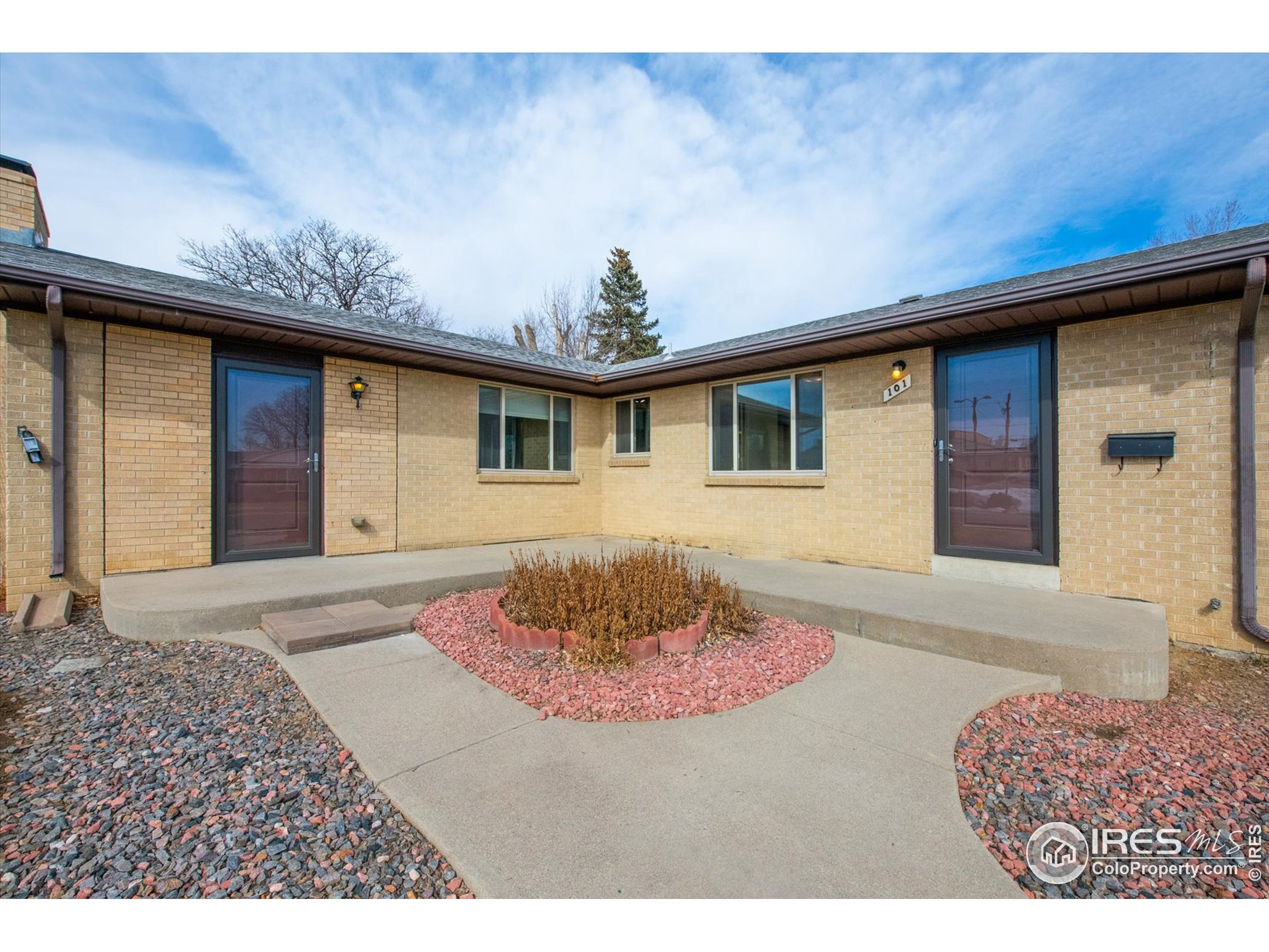 101 Agate Way