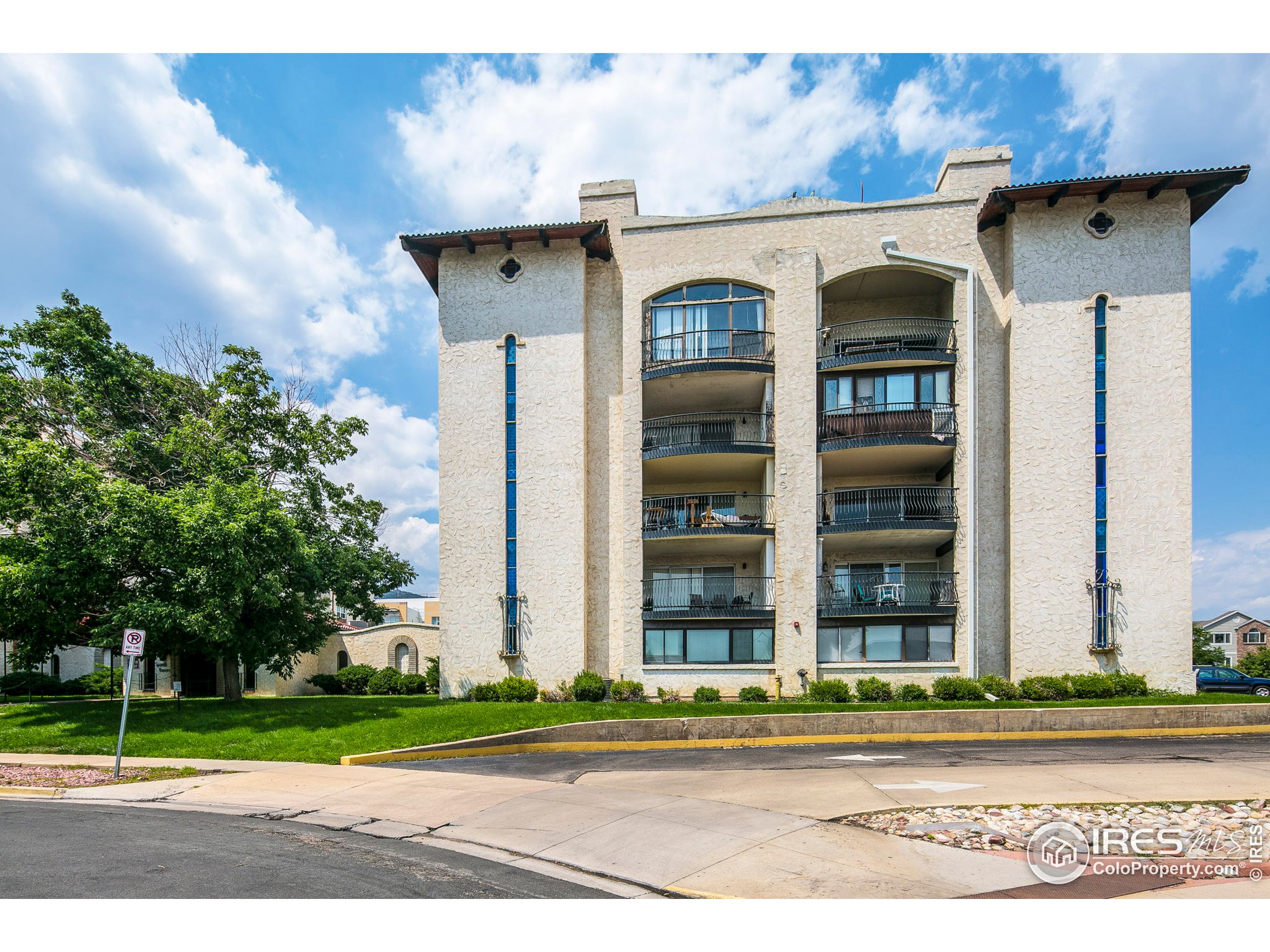 805 29th St Unit: 208
