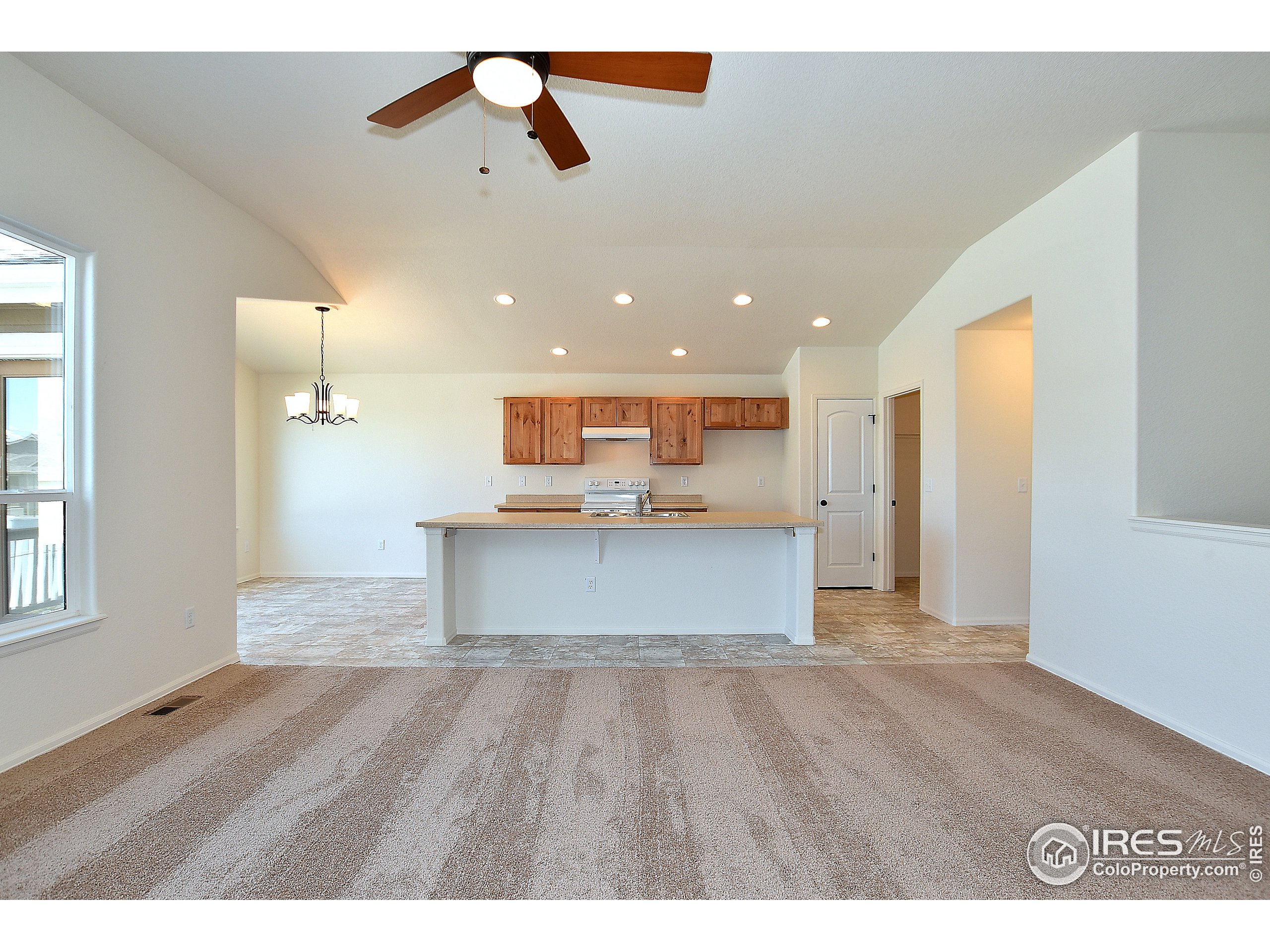 912 Ashbrook Dr