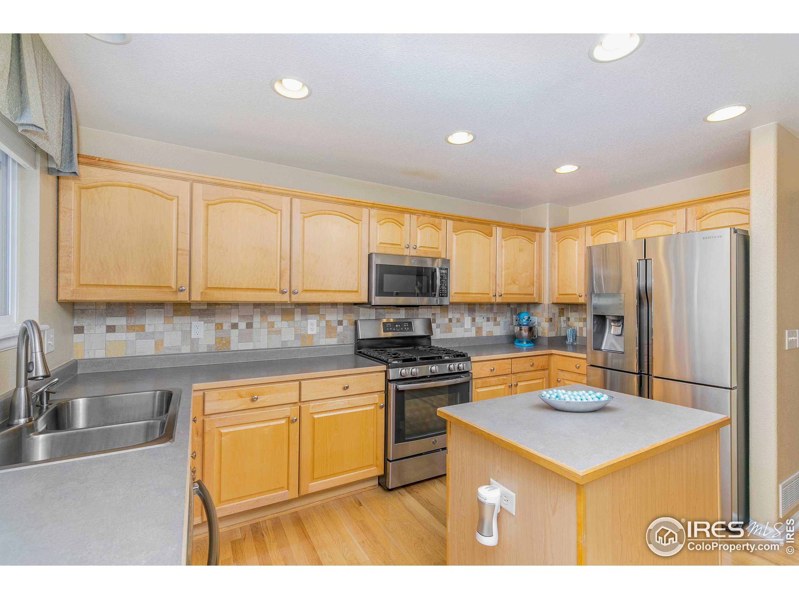 3217 Cimarron Pl