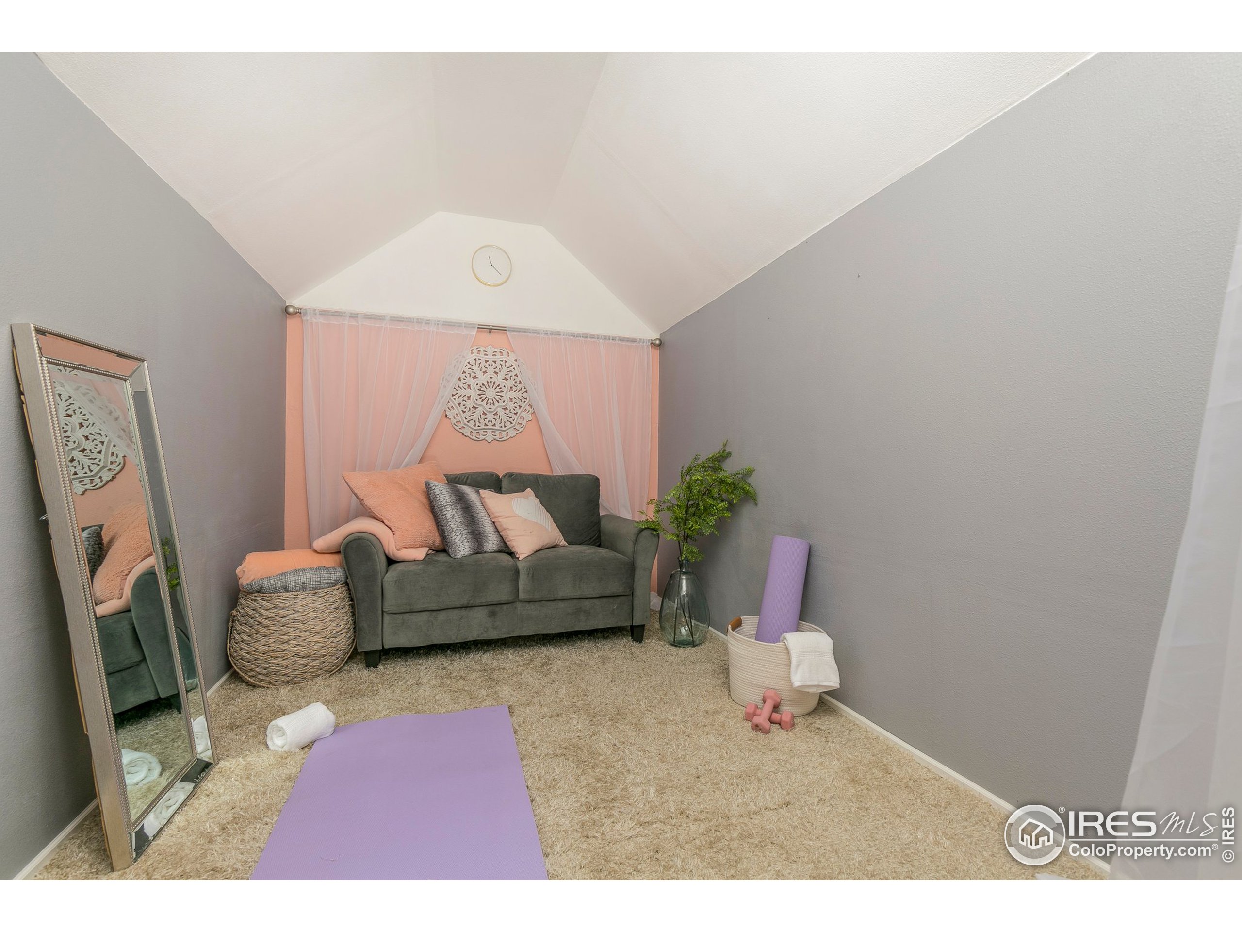 3217 Cimarron Pl