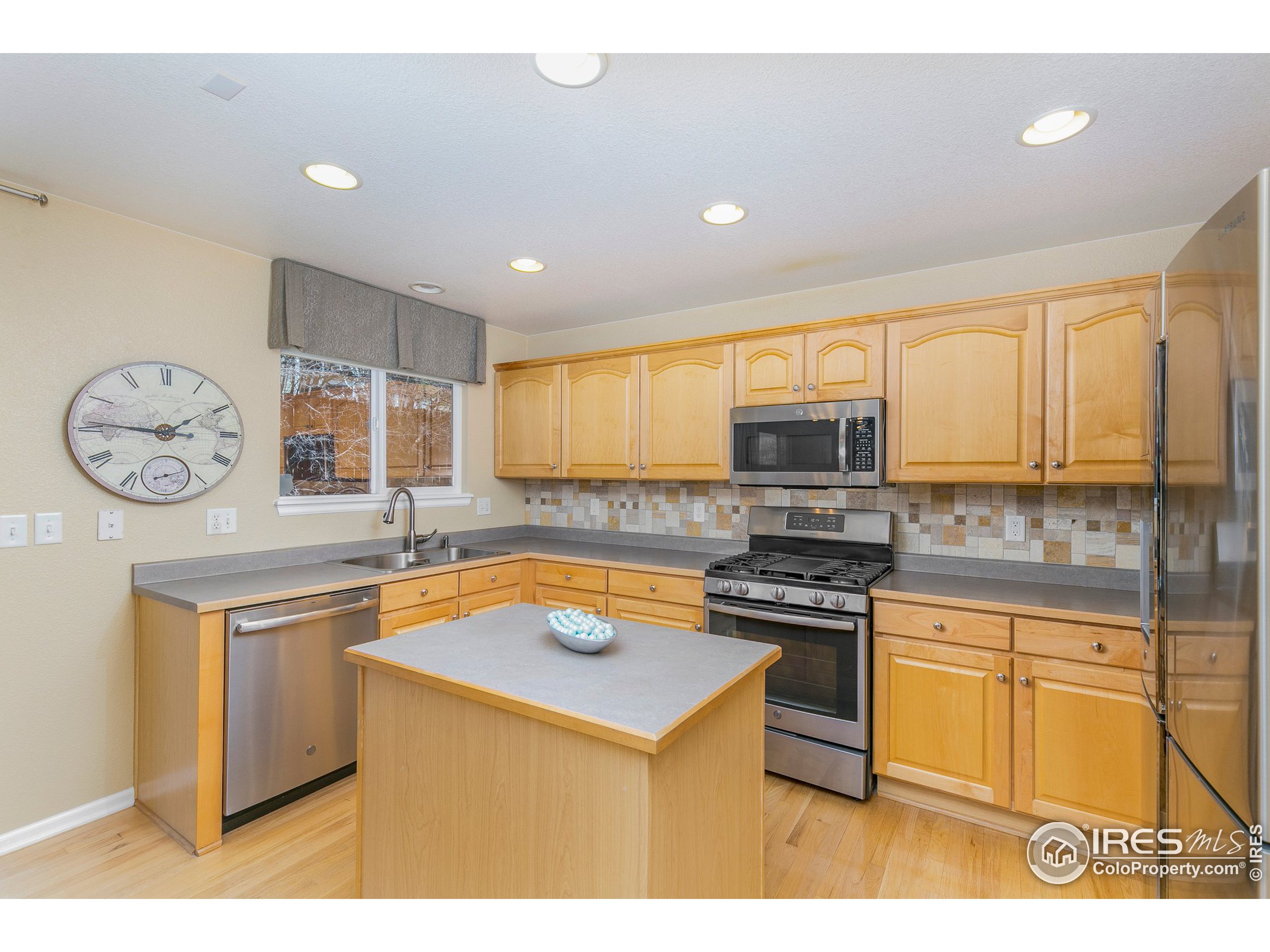 3217 Cimarron Pl