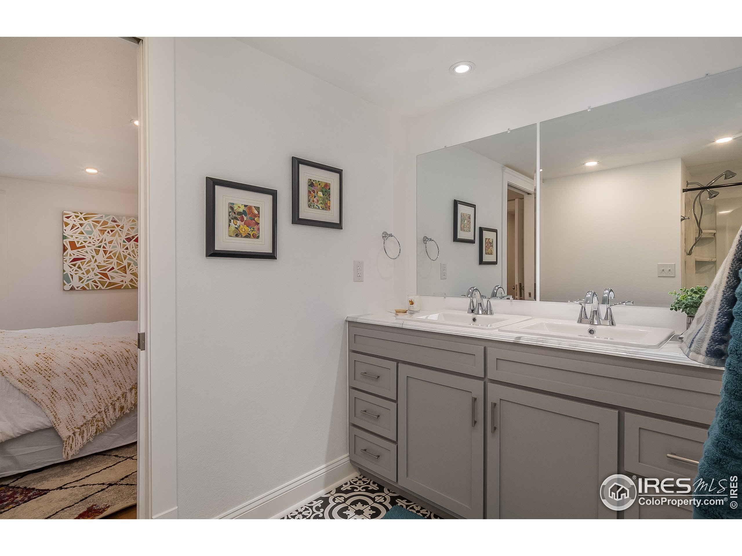 417 Baker St