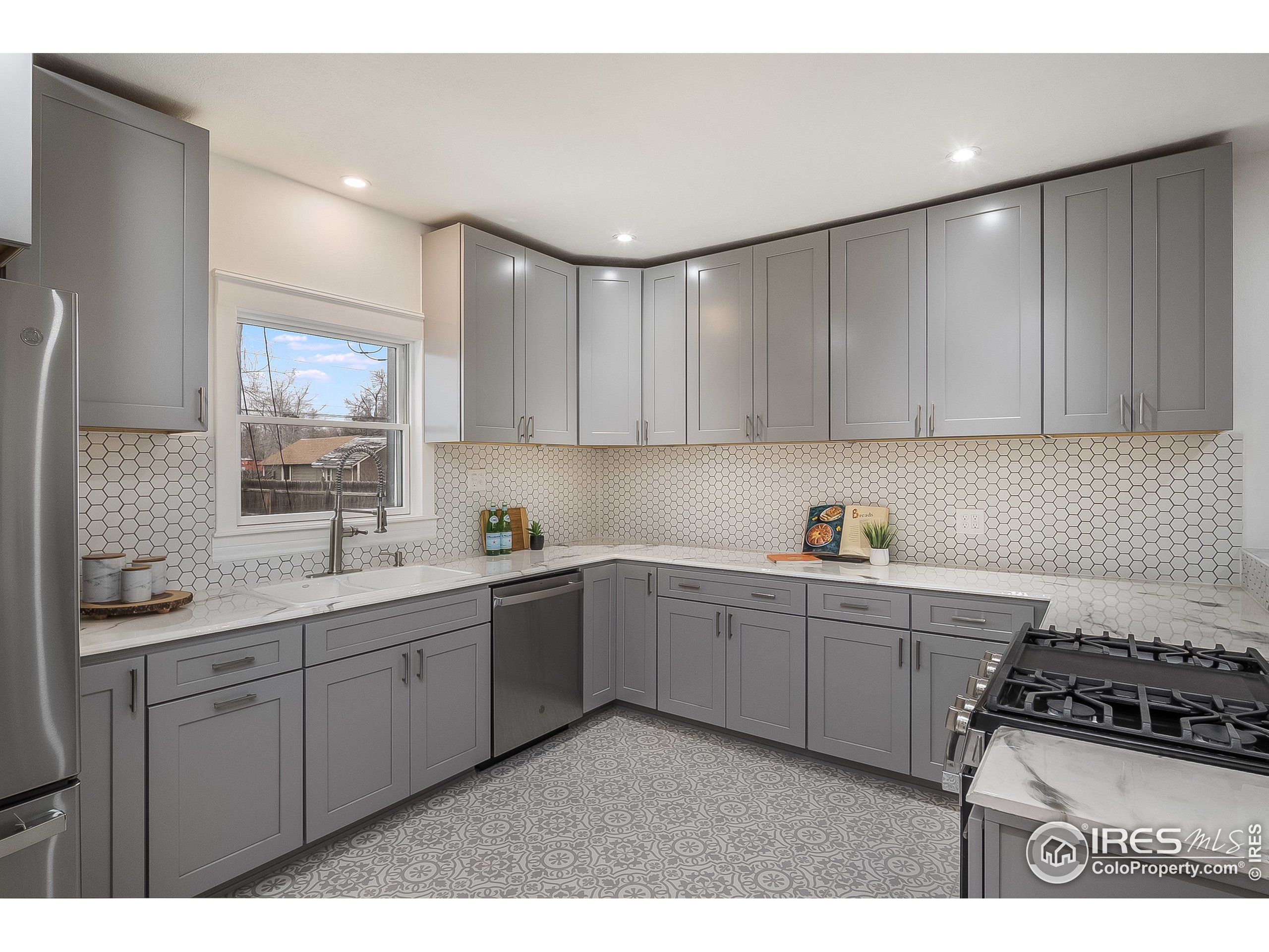417 Baker St