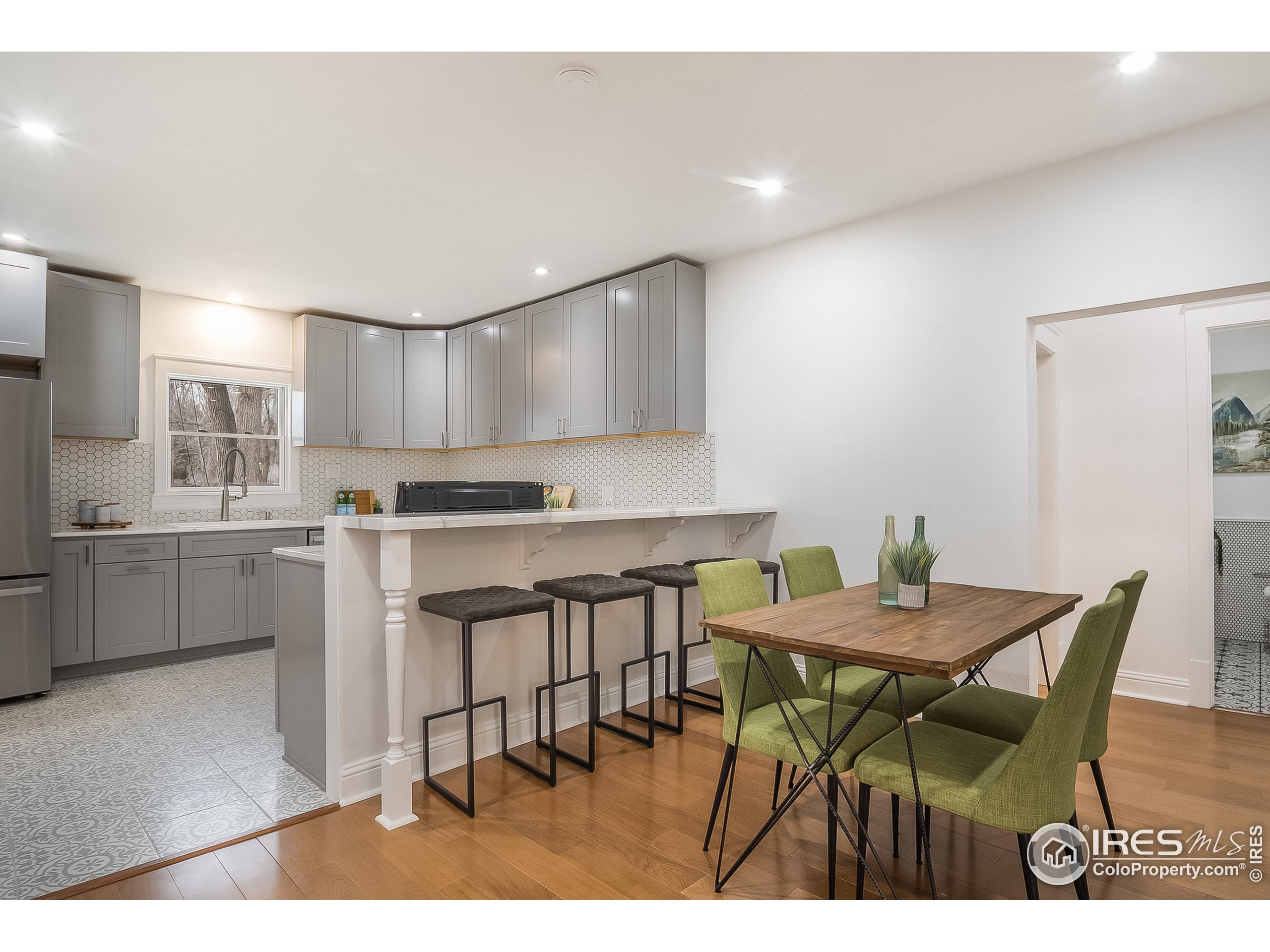 417 Baker St