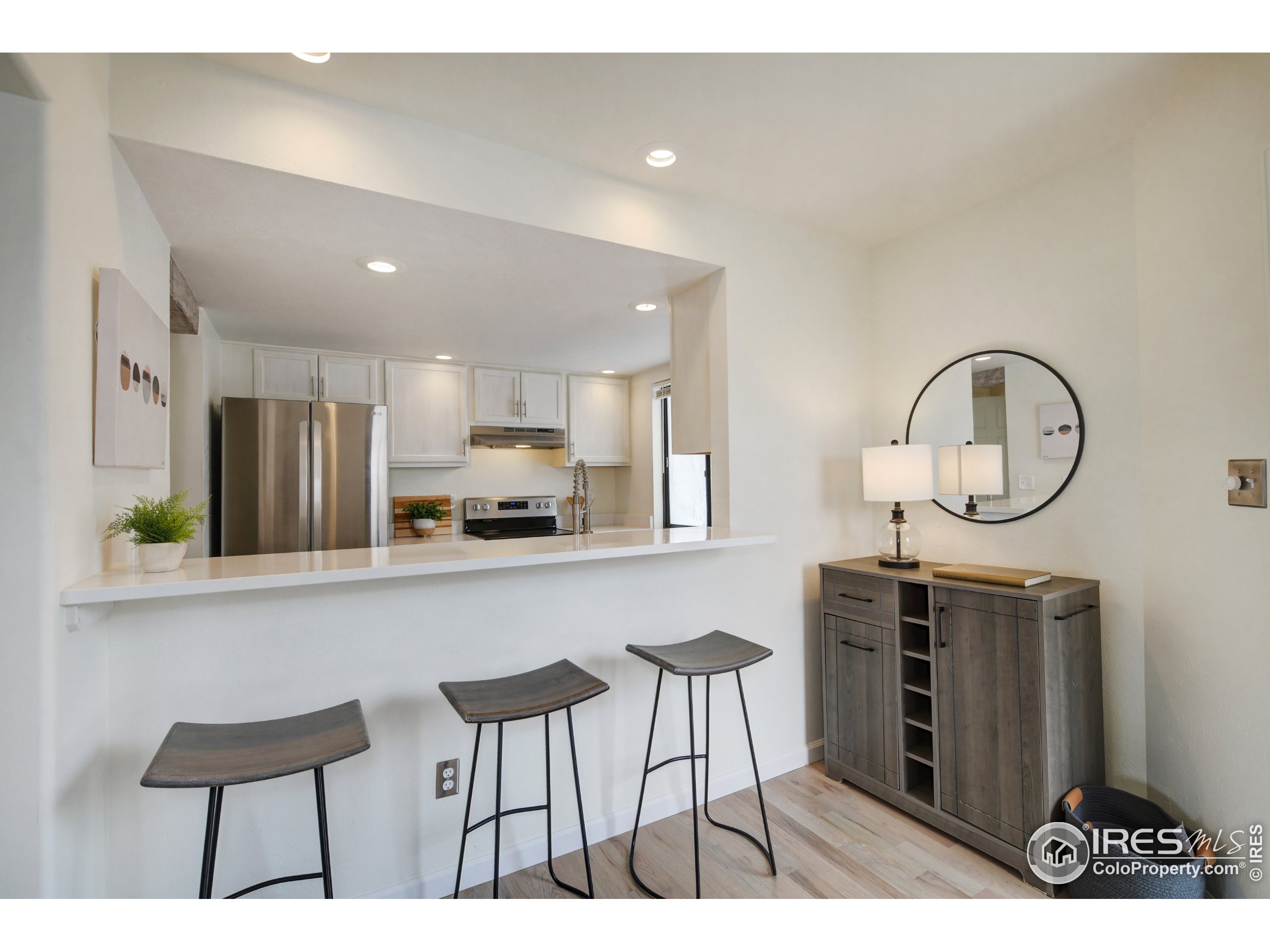 2909 Shady Holw E