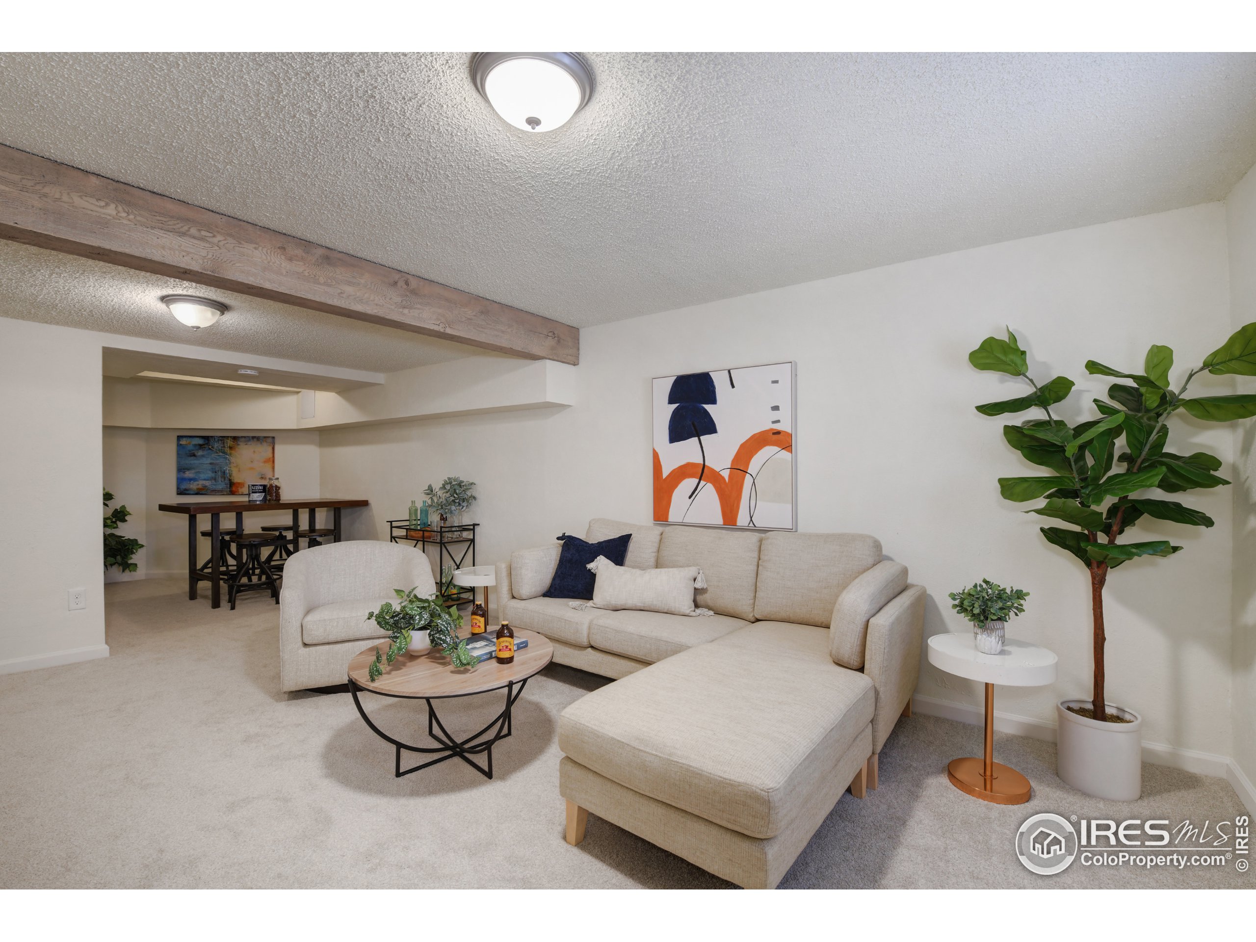 2909 Shady Holw E