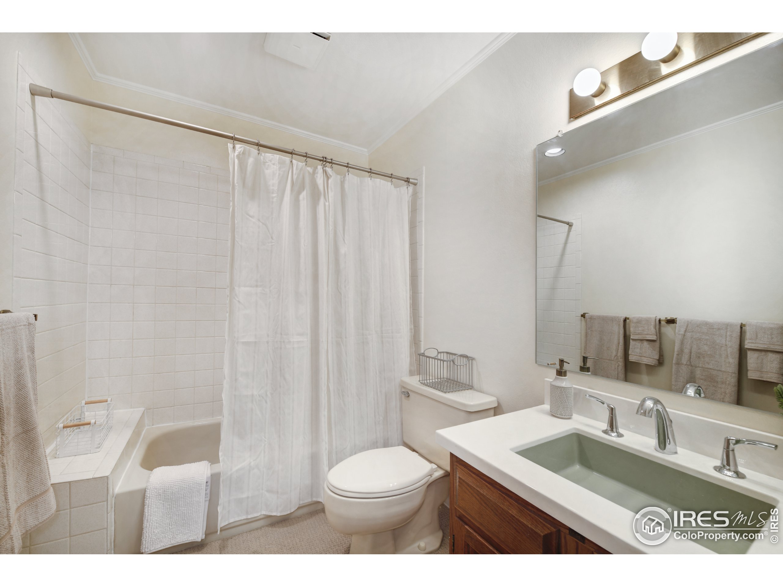 4475 Laguna Pl Unit: 216
