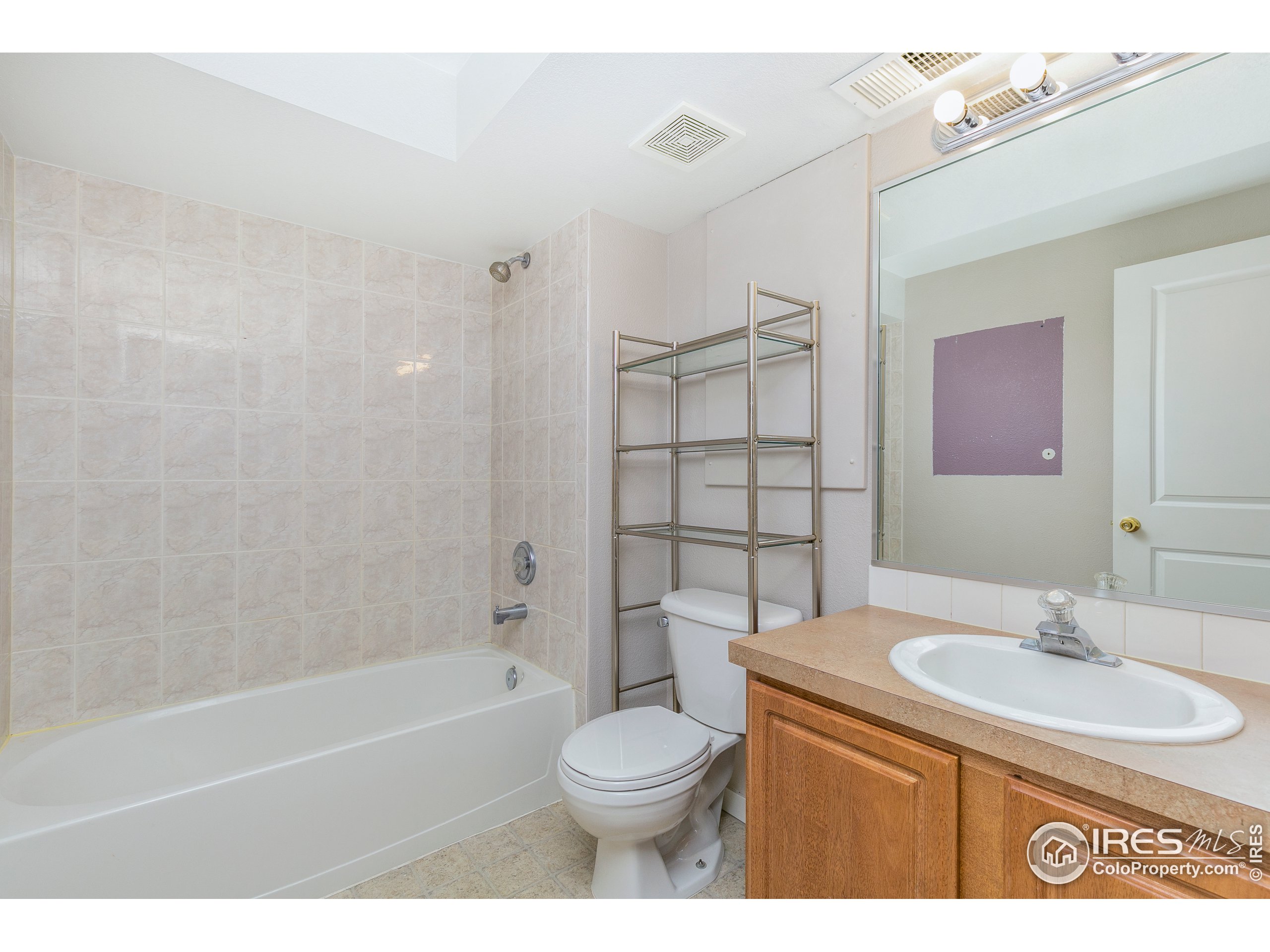 2815 Rigden Pkwy Unit: 2