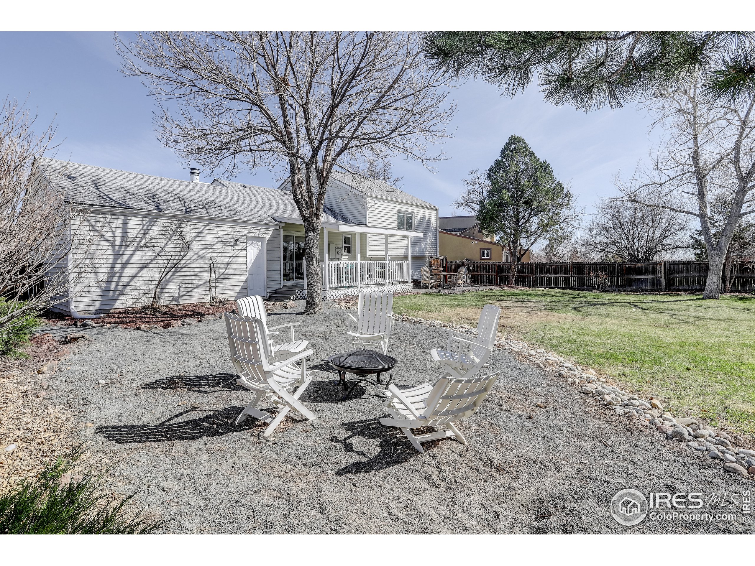 2162 Ridge Dr