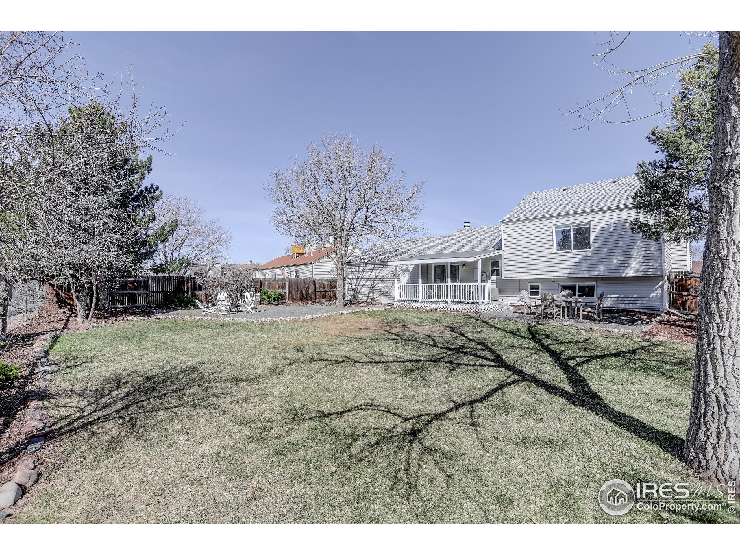 2162 Ridge Dr