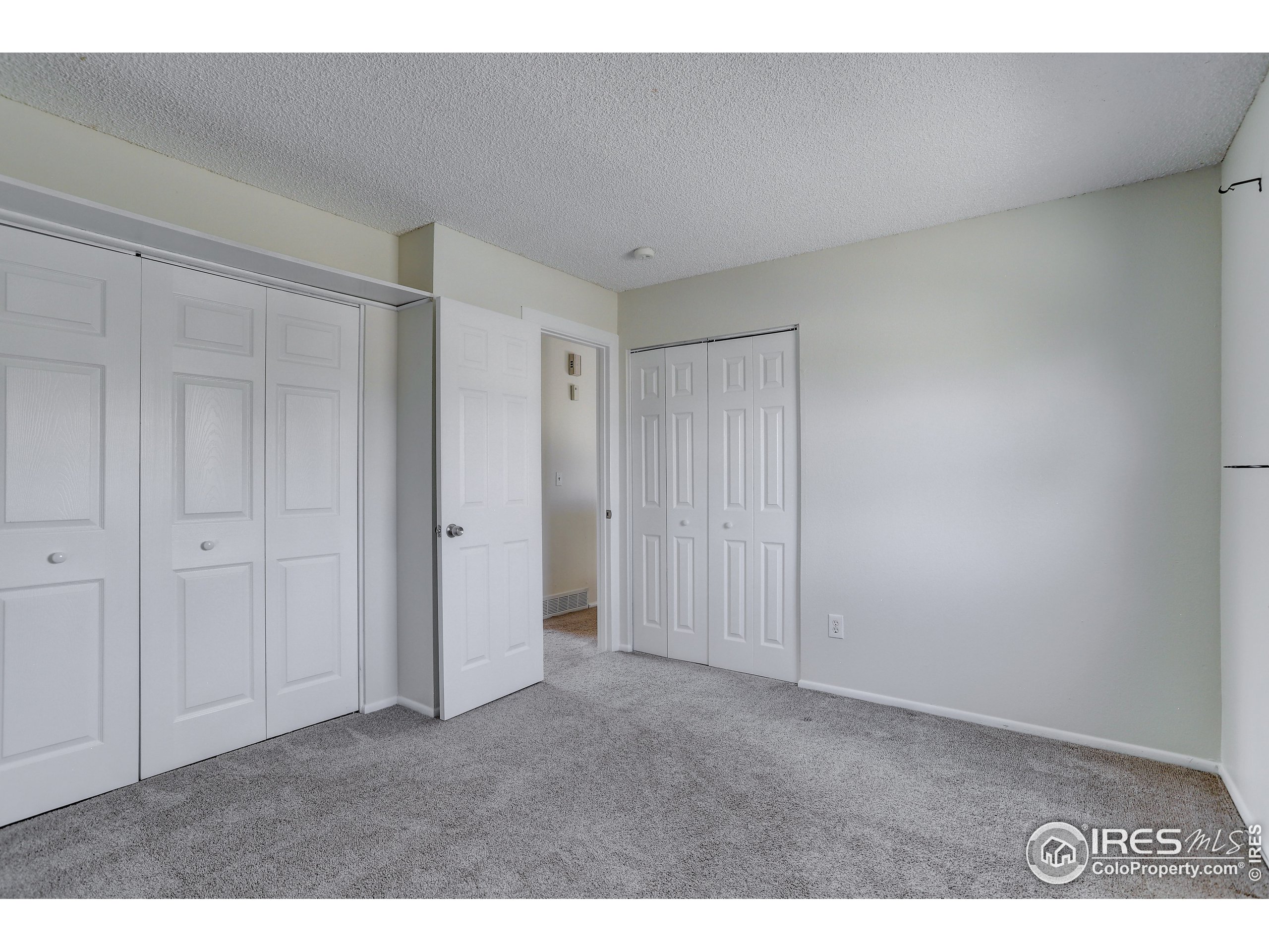 2162 Ridge Dr