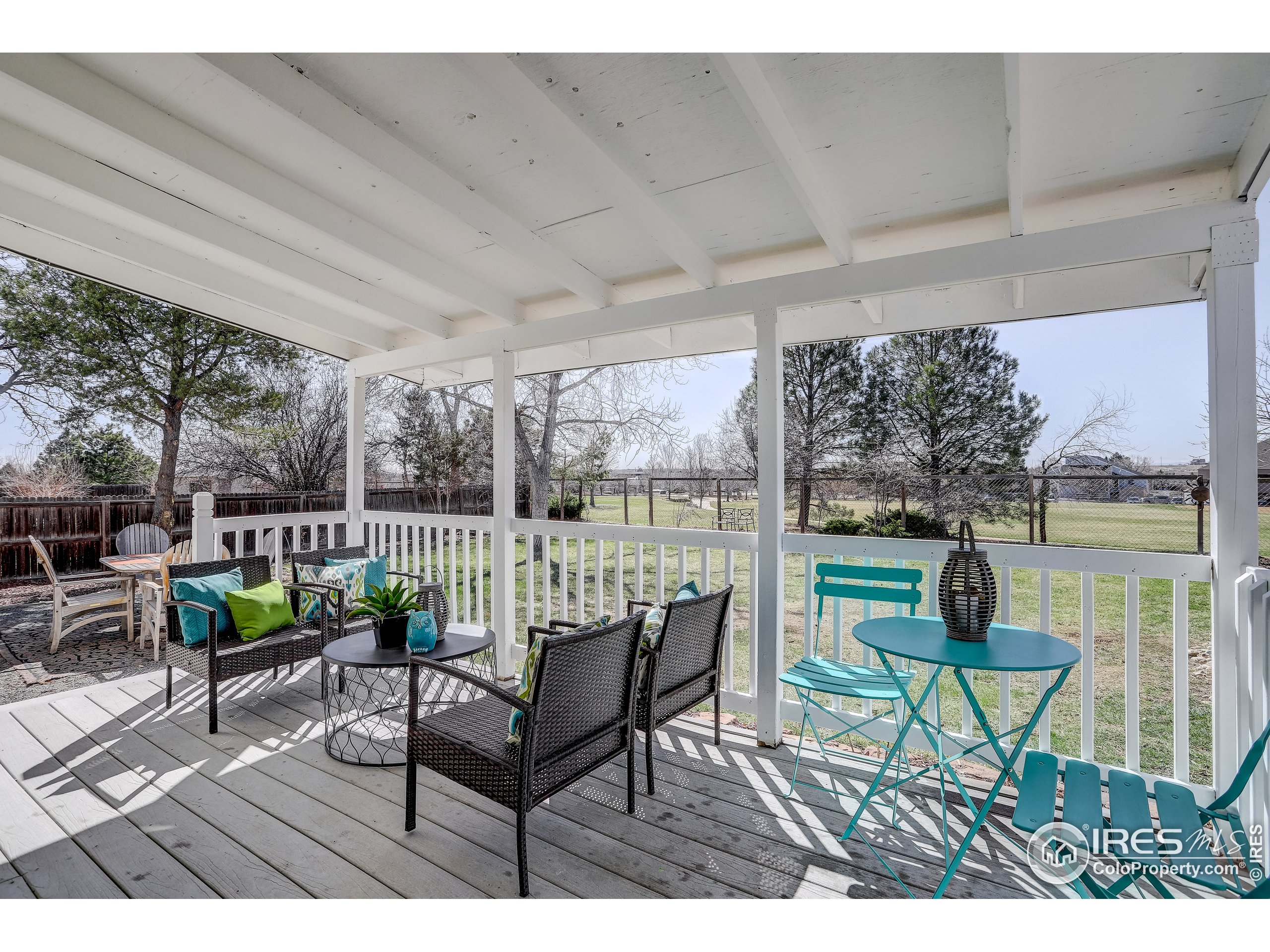 2162 Ridge Dr