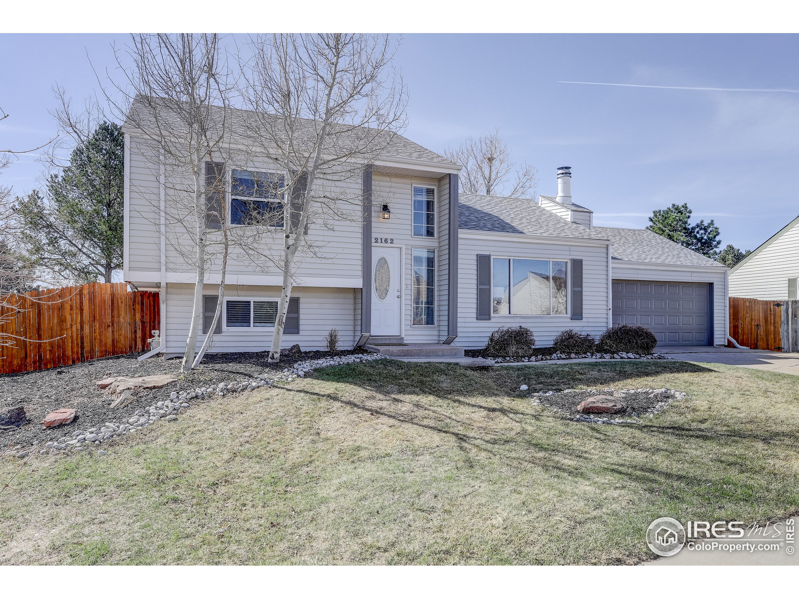 2162 Ridge Dr