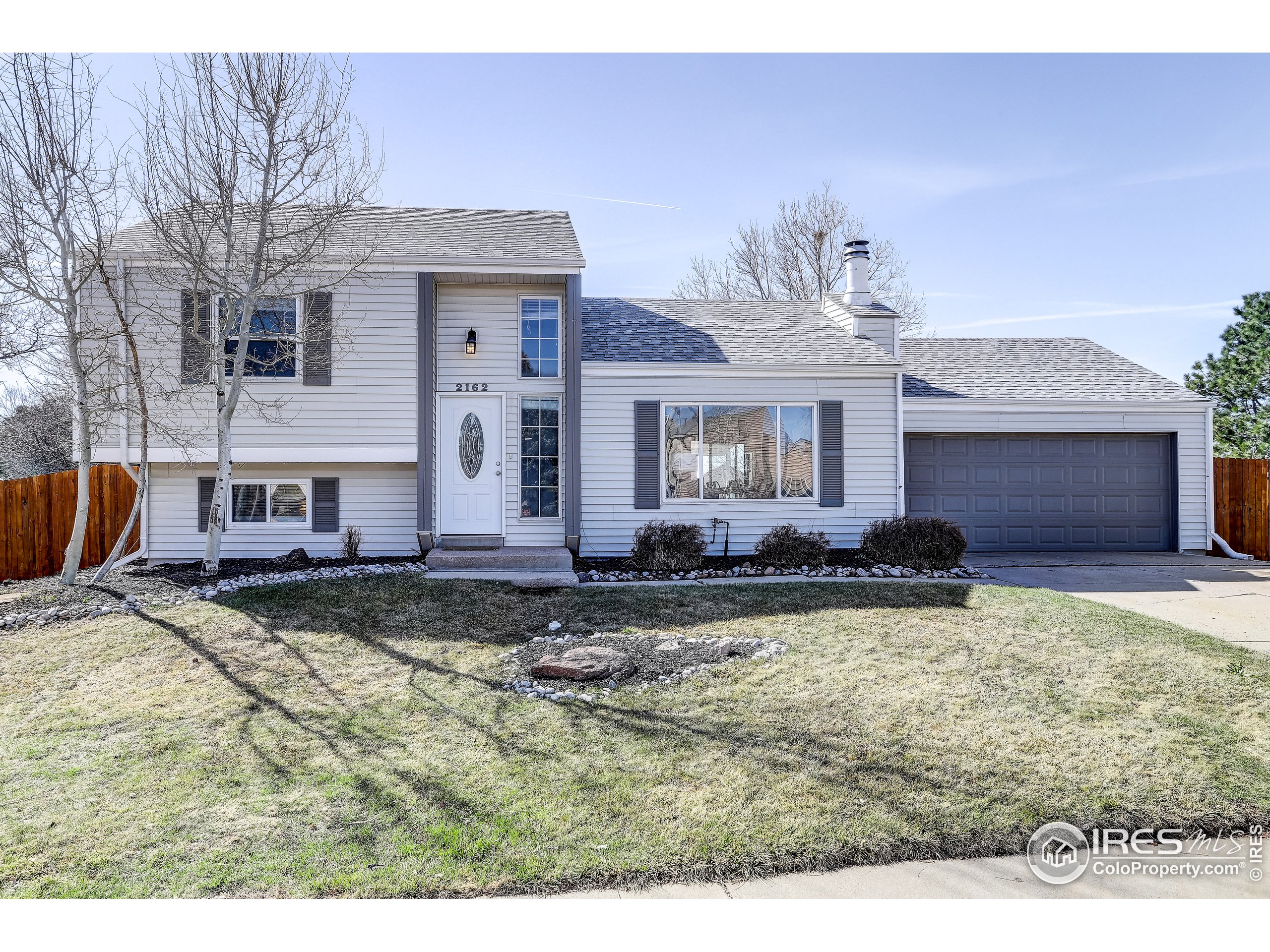 2162 Ridge Dr