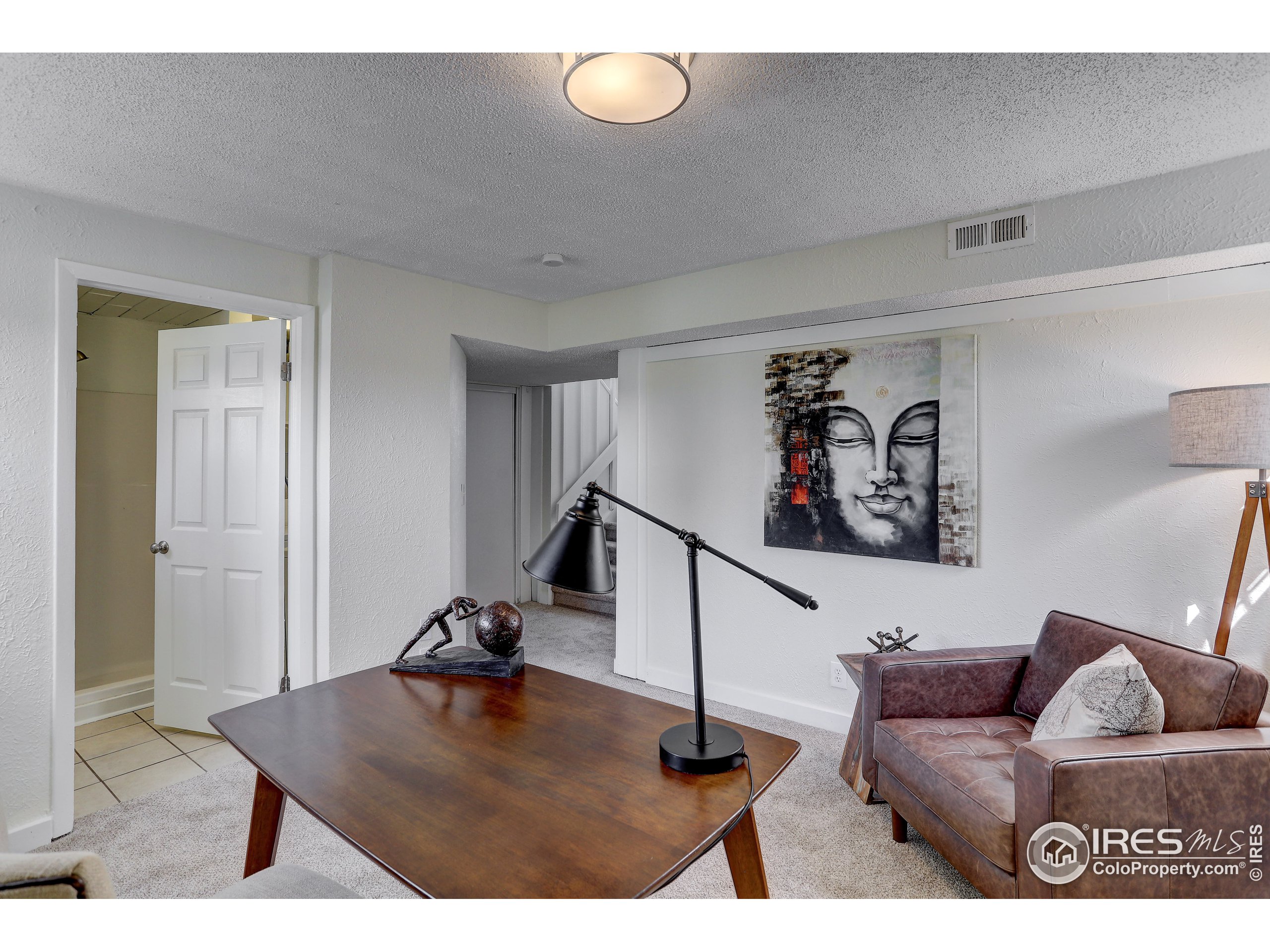 2162 Ridge Dr