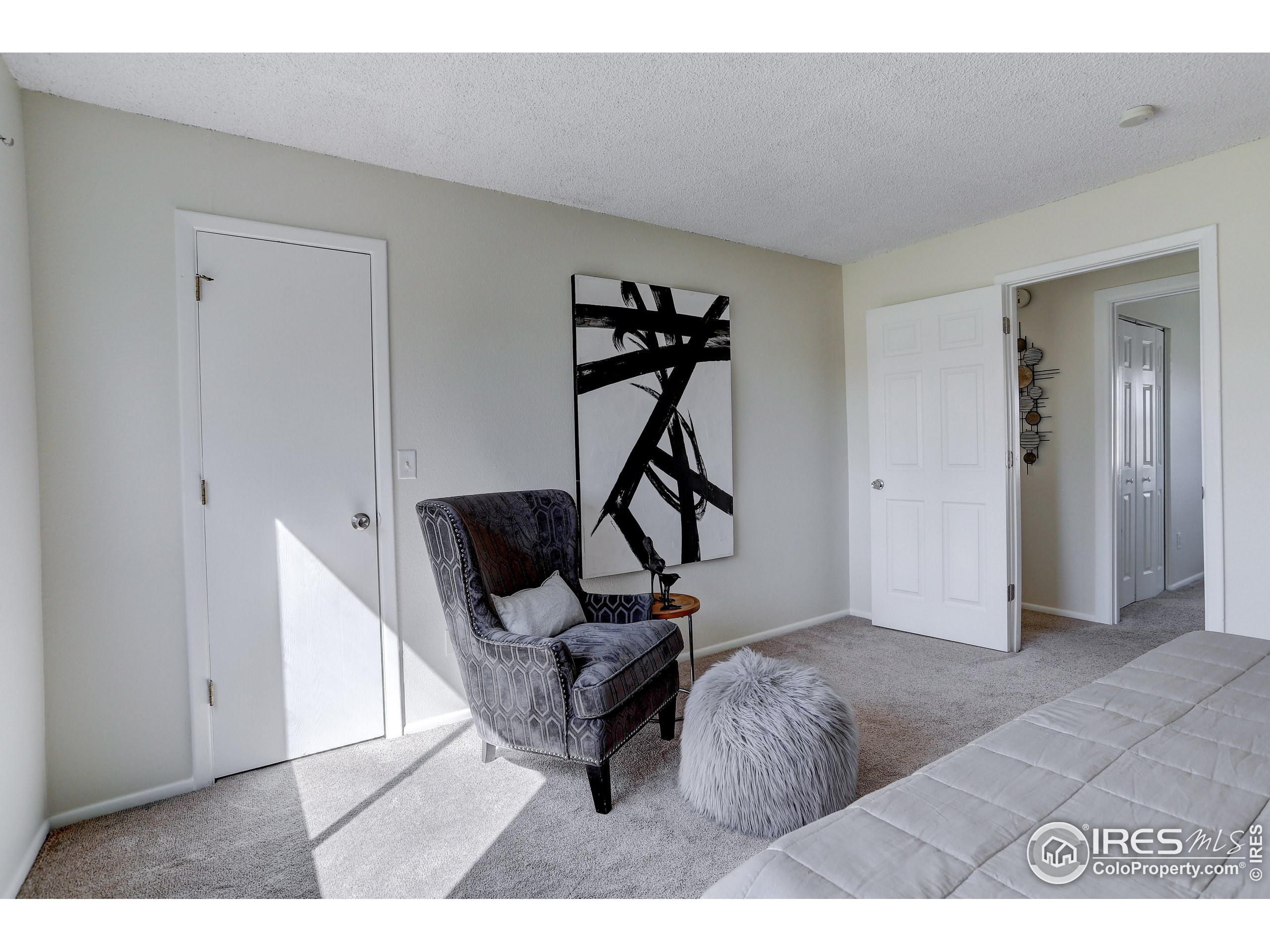 2162 Ridge Dr