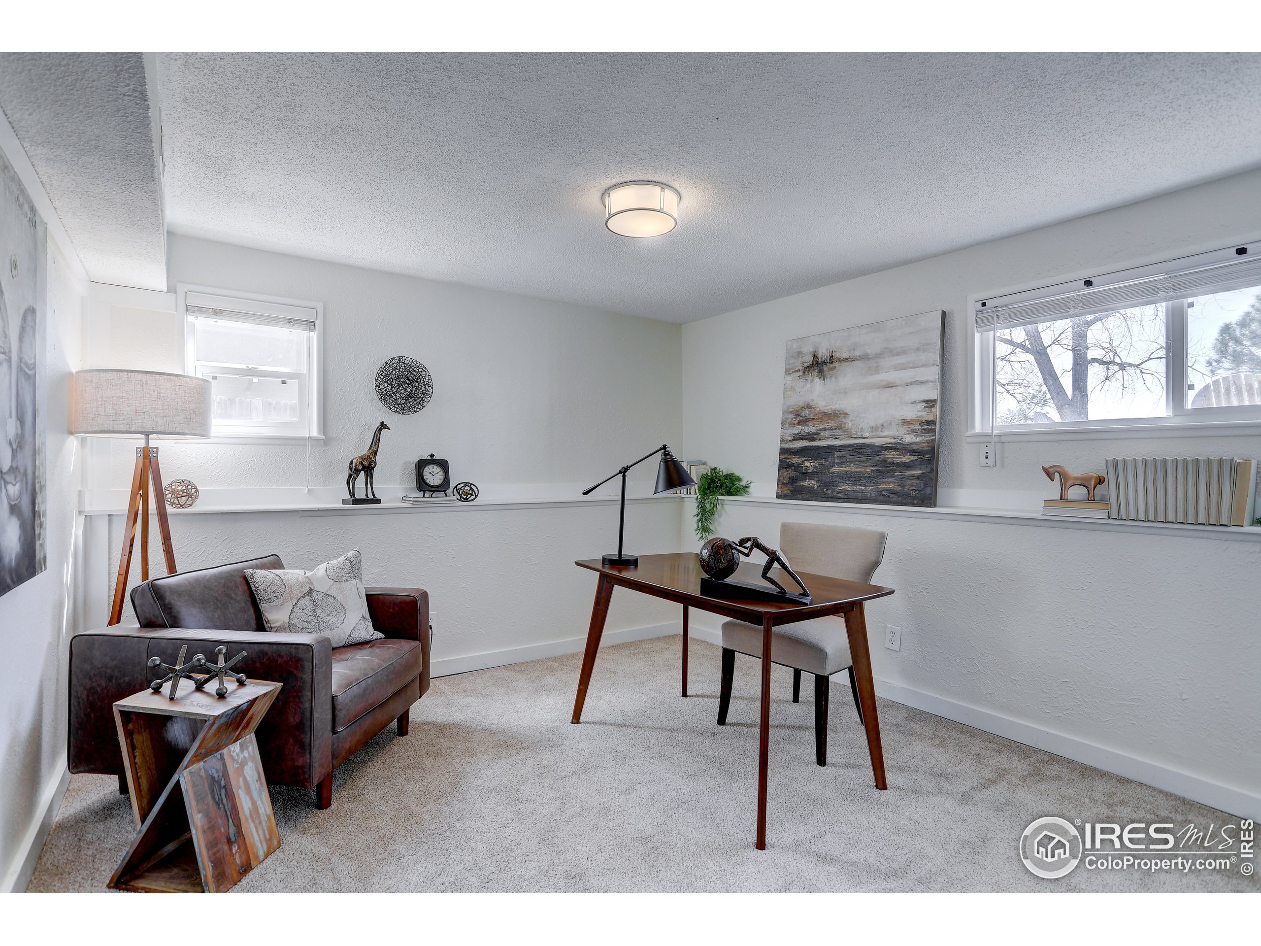 2162 Ridge Dr