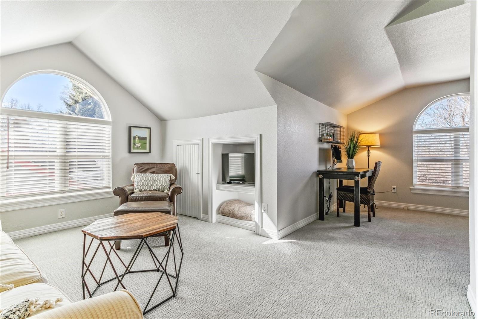 2660 Bellaire Street